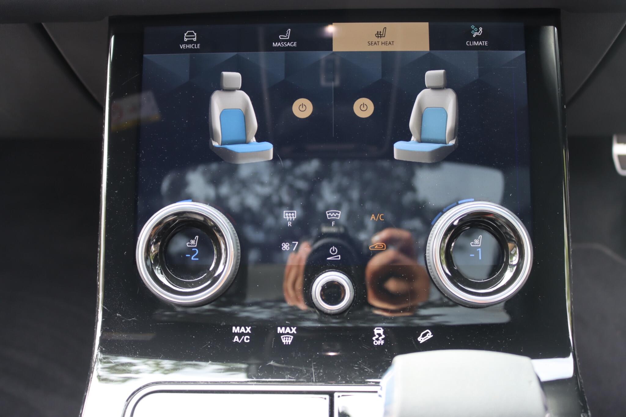 Land Rover Range Rover Velar view 45