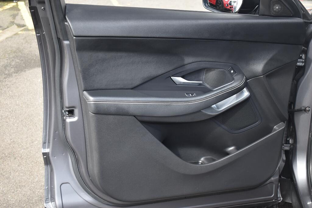 Jaguar E-Pace view 38