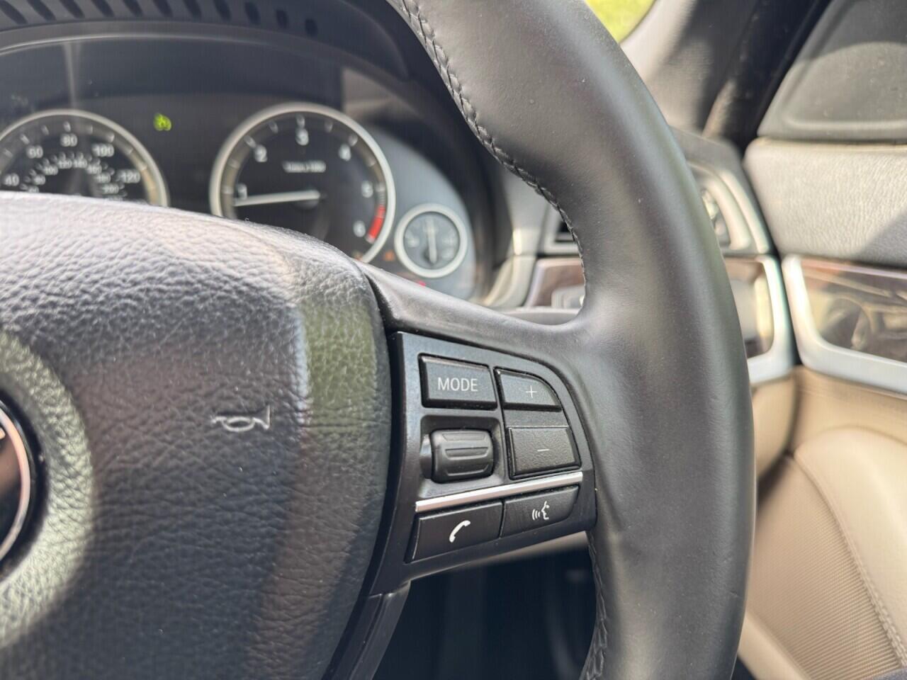 BMW 5 Series view 18