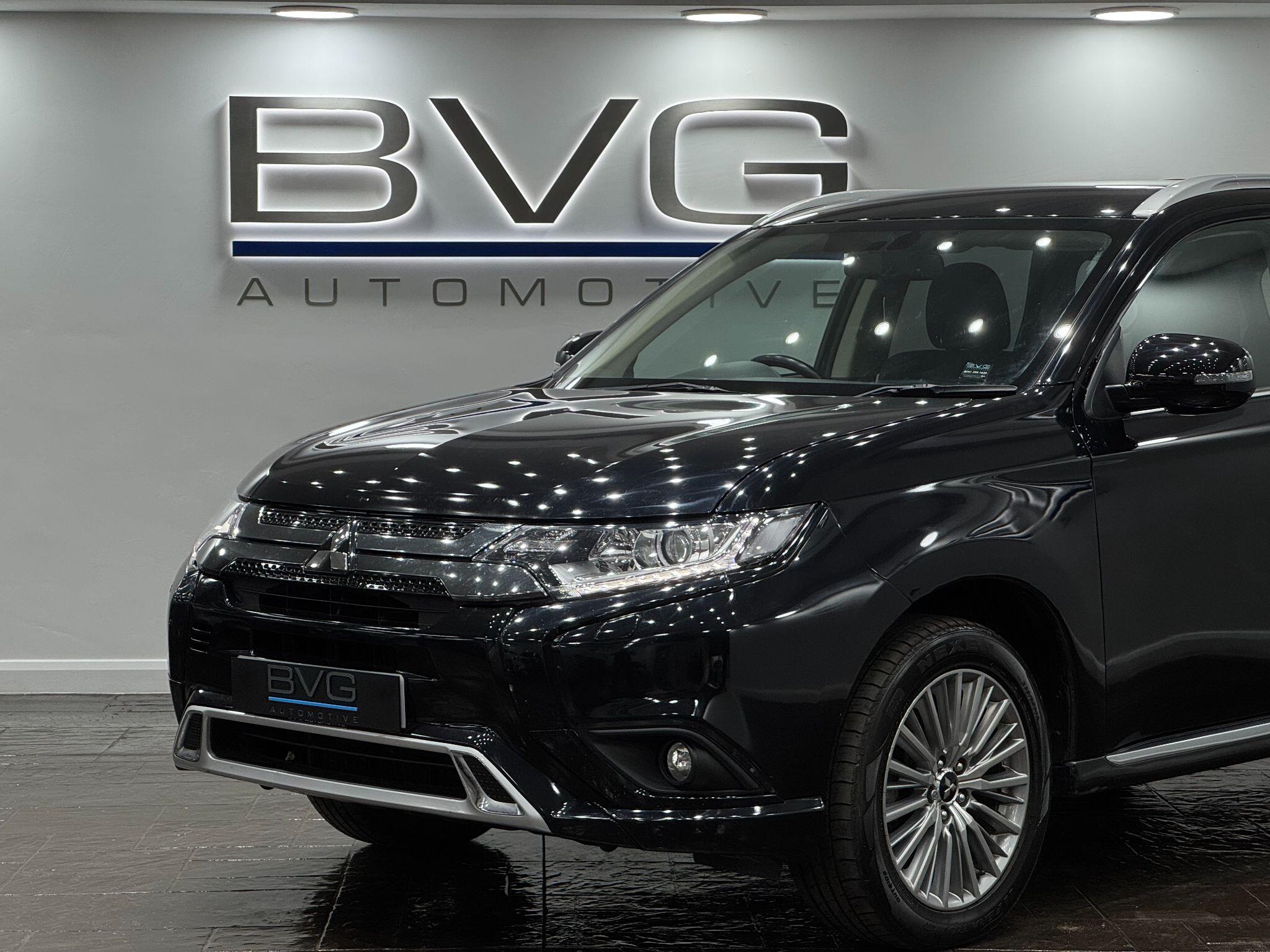 Mitsubishi Outlander view 12