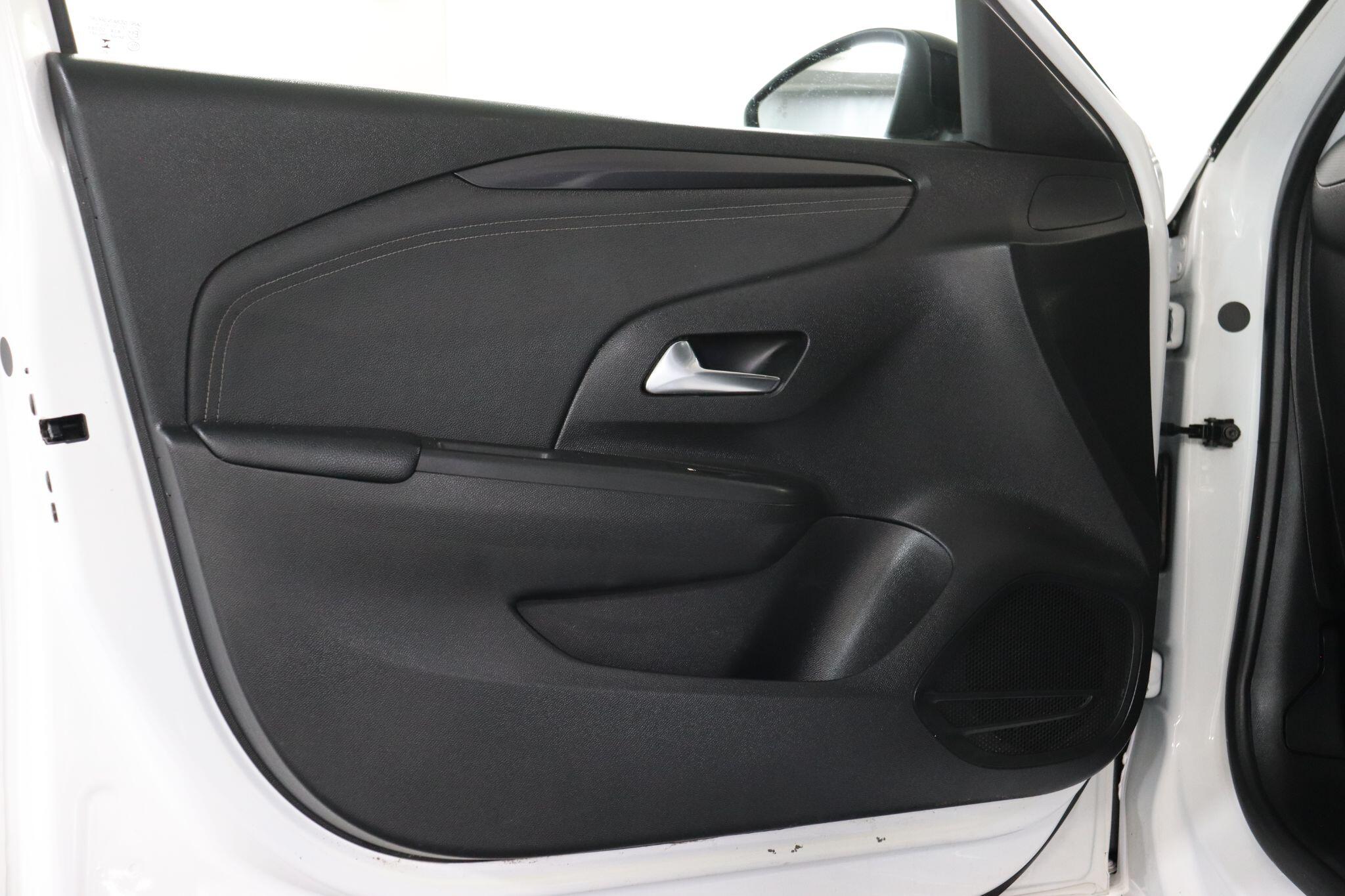 Vauxhall Corsa view 43