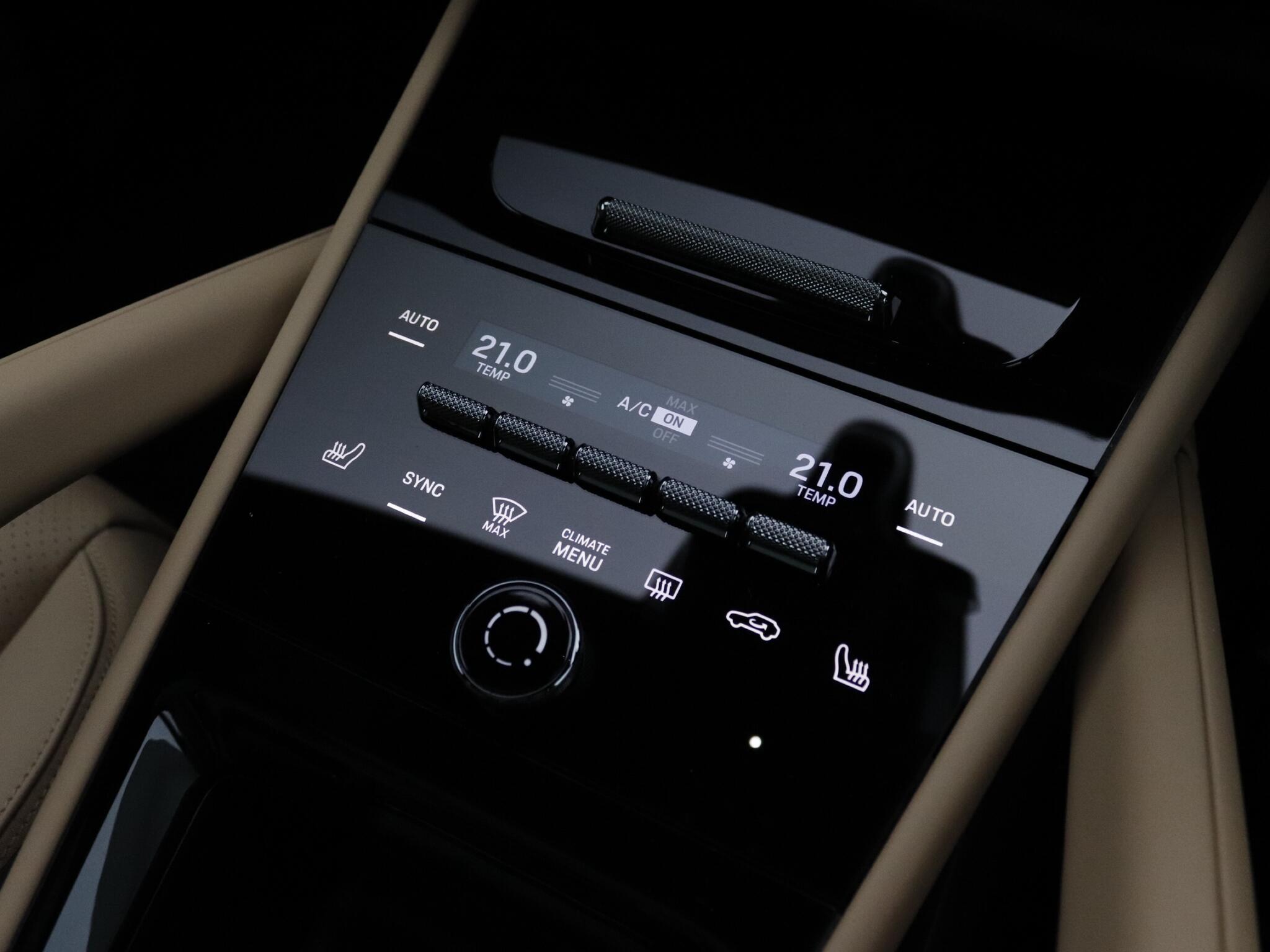 Porsche Cayenne view 31