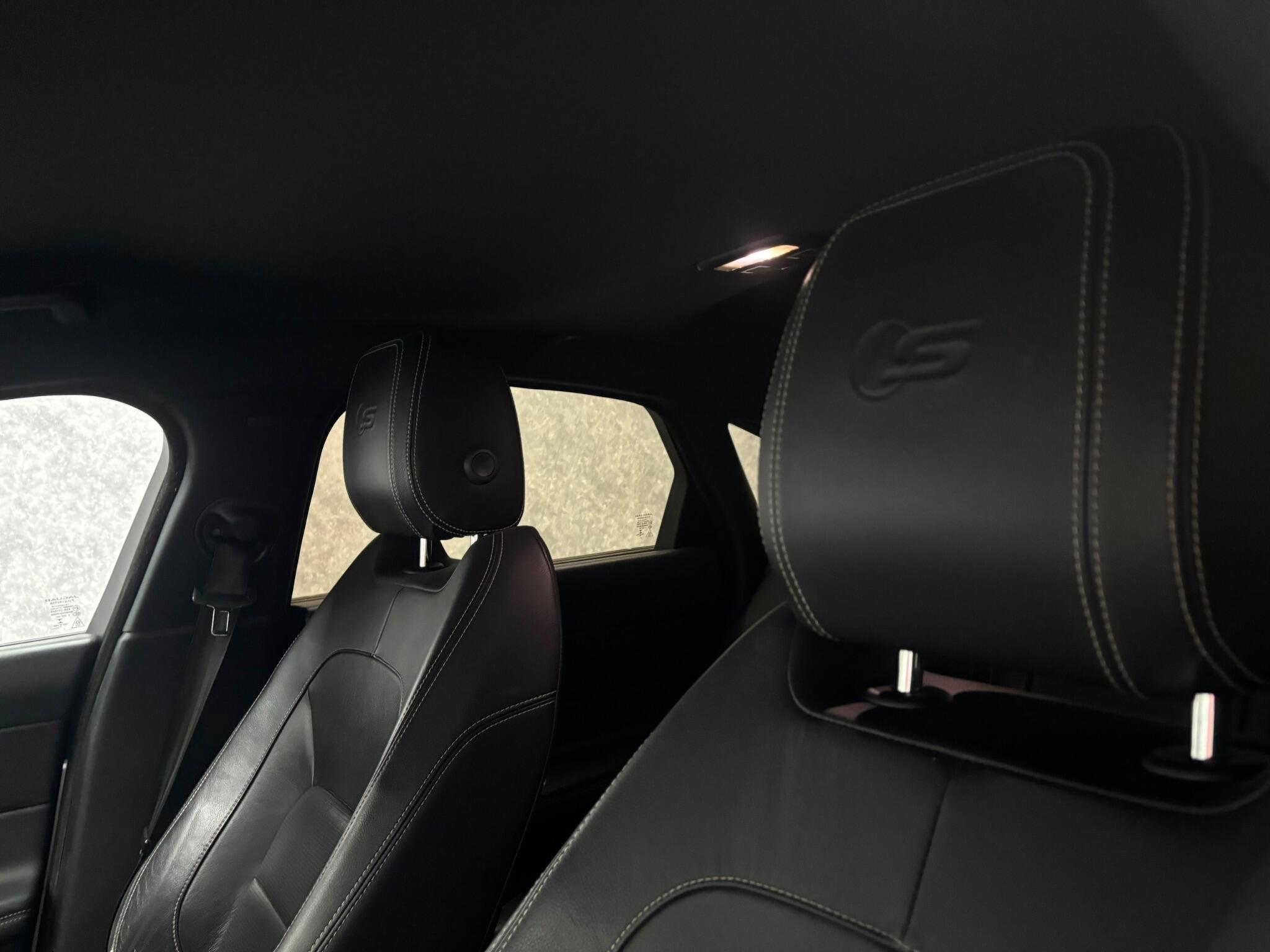 Jaguar XF view 26