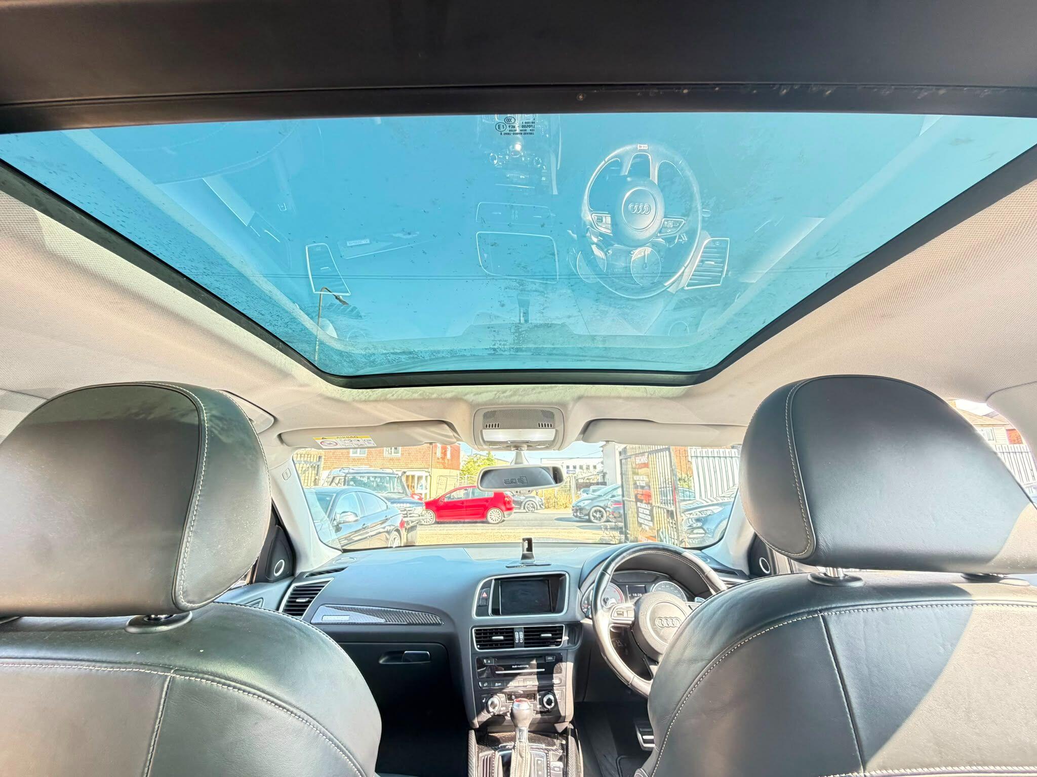 Audi SQ5 view 31