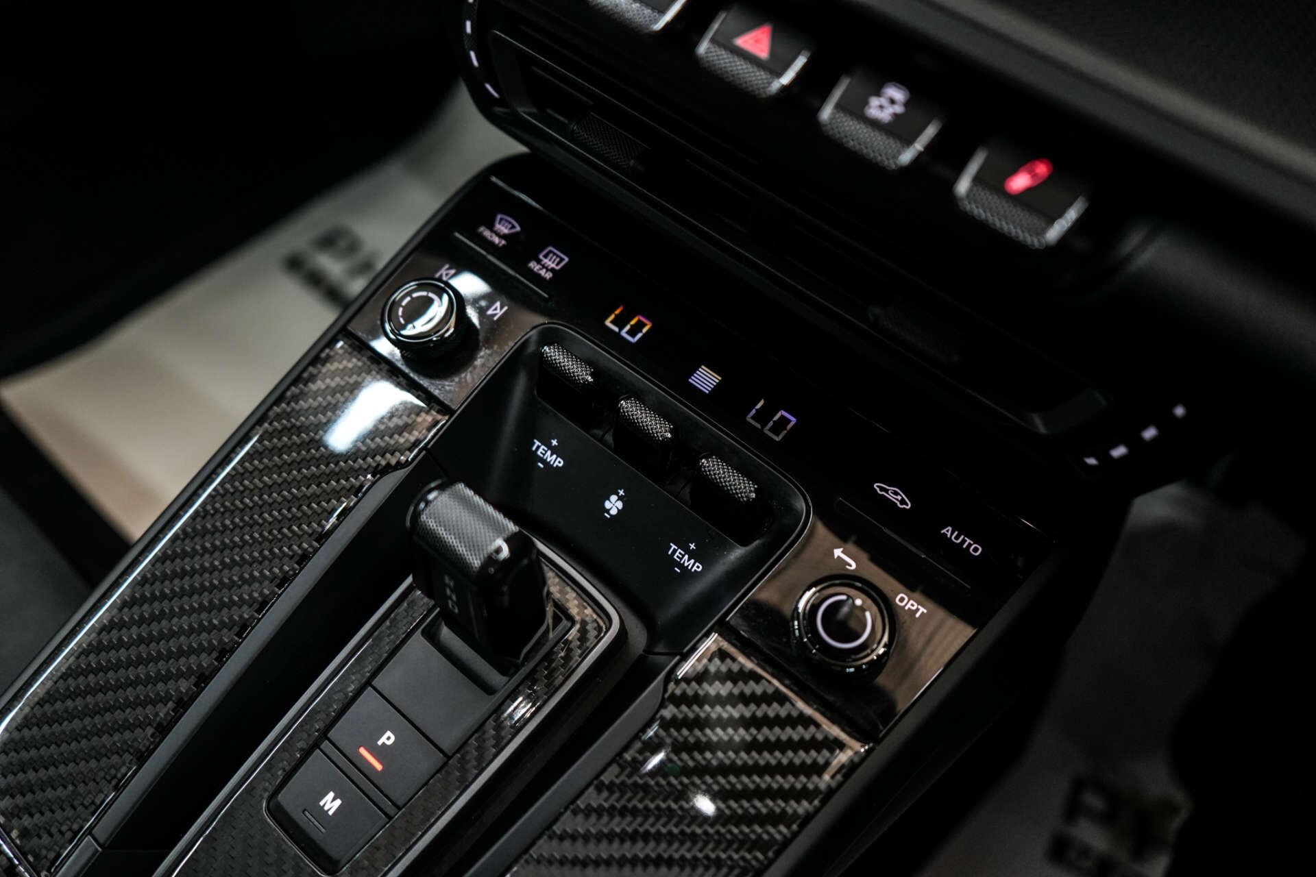 Porsche 911 view 49