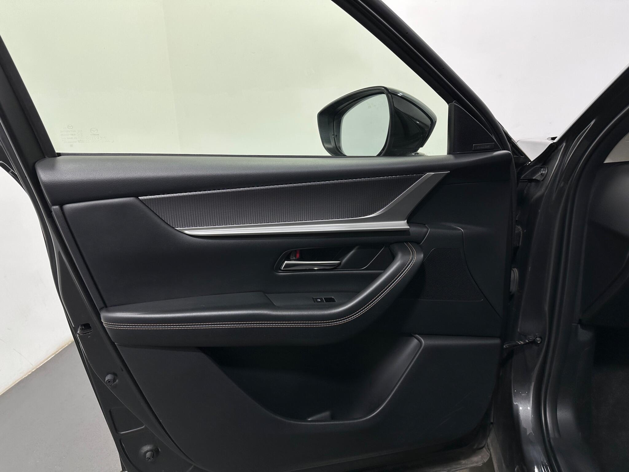 Mazda CX-60 view 39