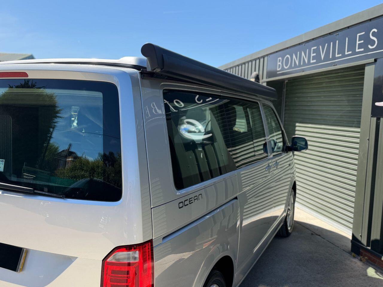 Volkswagen California view 19