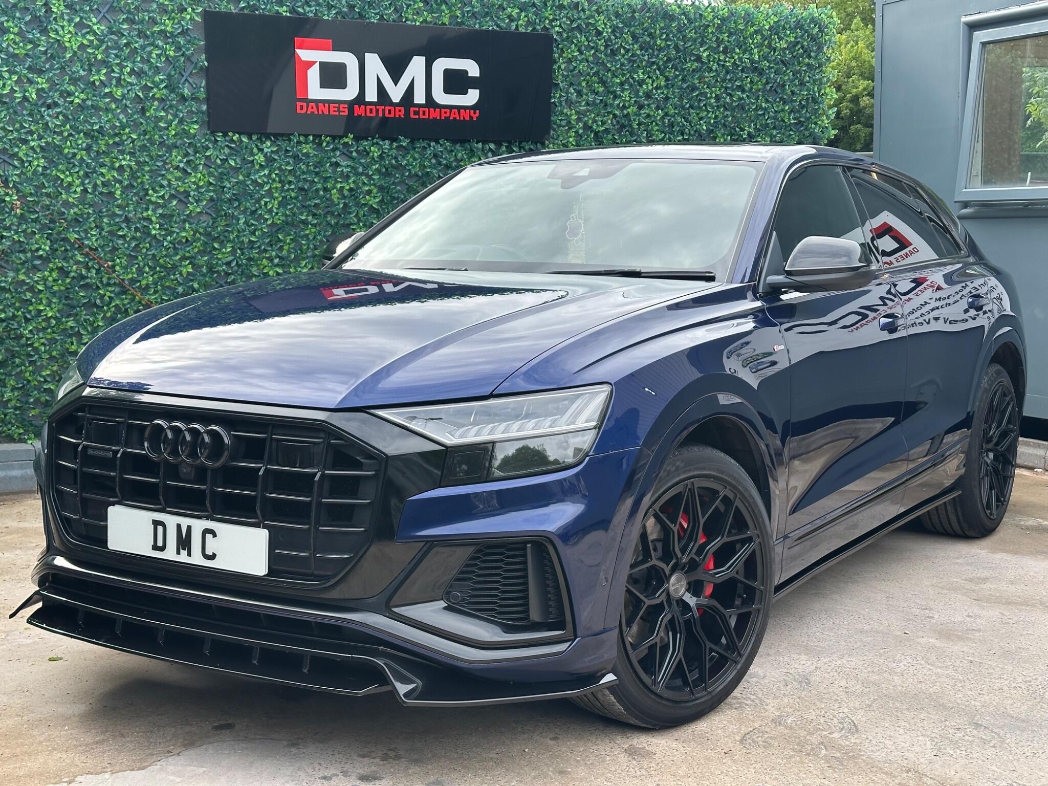 Audi Q8 view 82