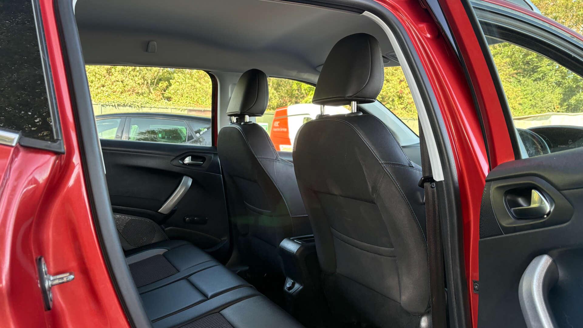 Peugeot 2008 view 9