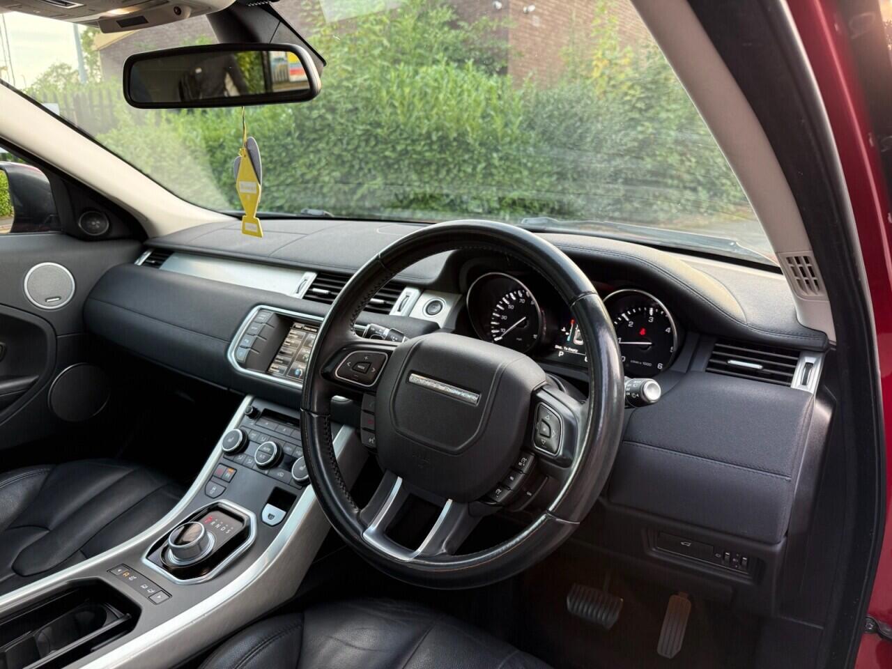 Land Rover Range Rover Evoque view 11