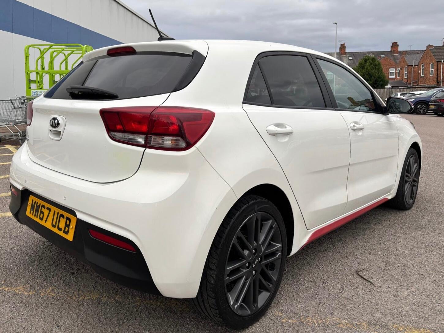 Kia Rio view 33