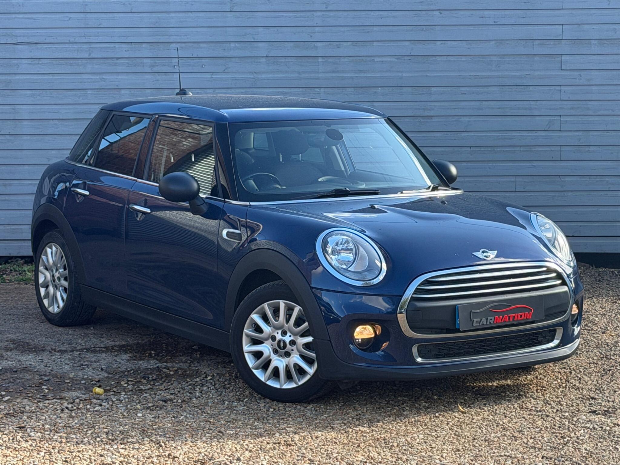 MINI Hatch view 2