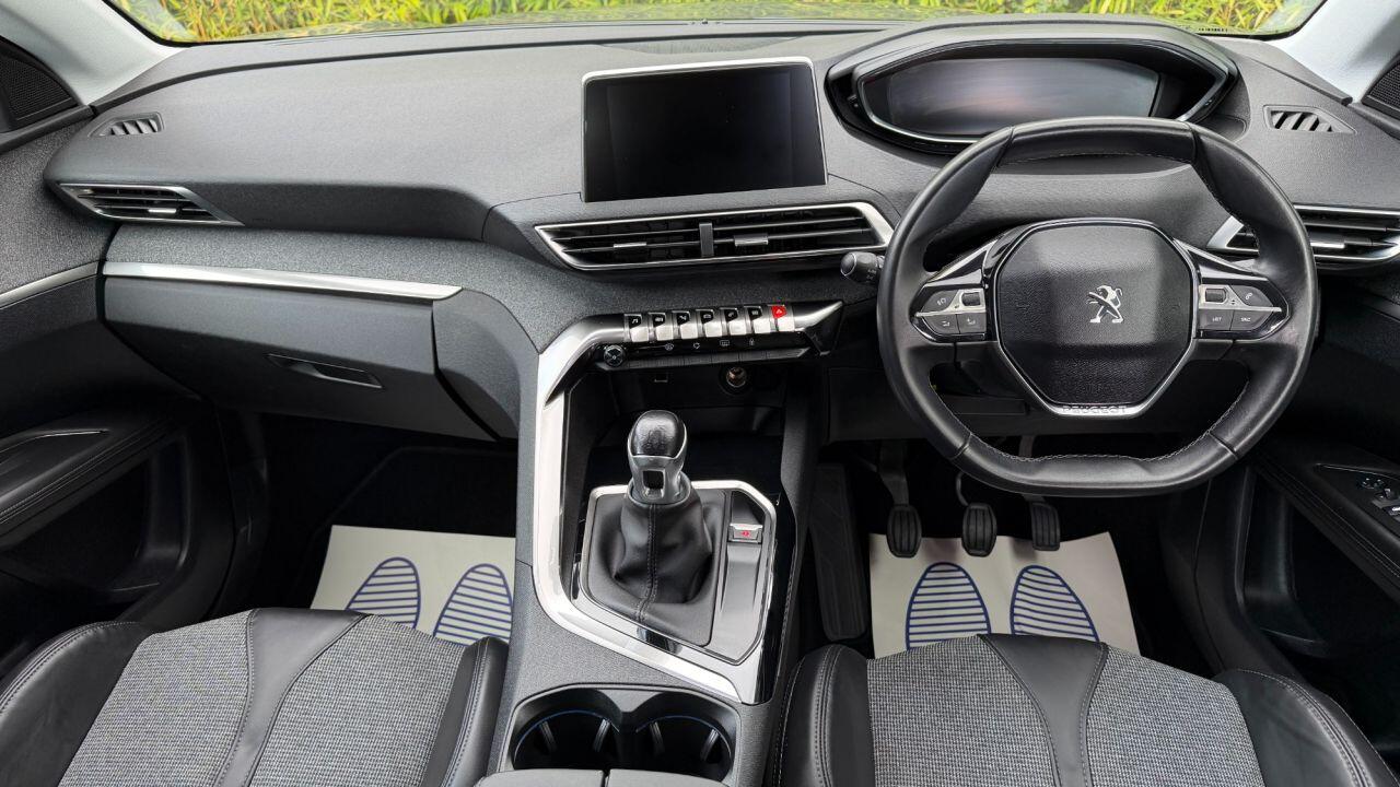Peugeot 3008 view 14