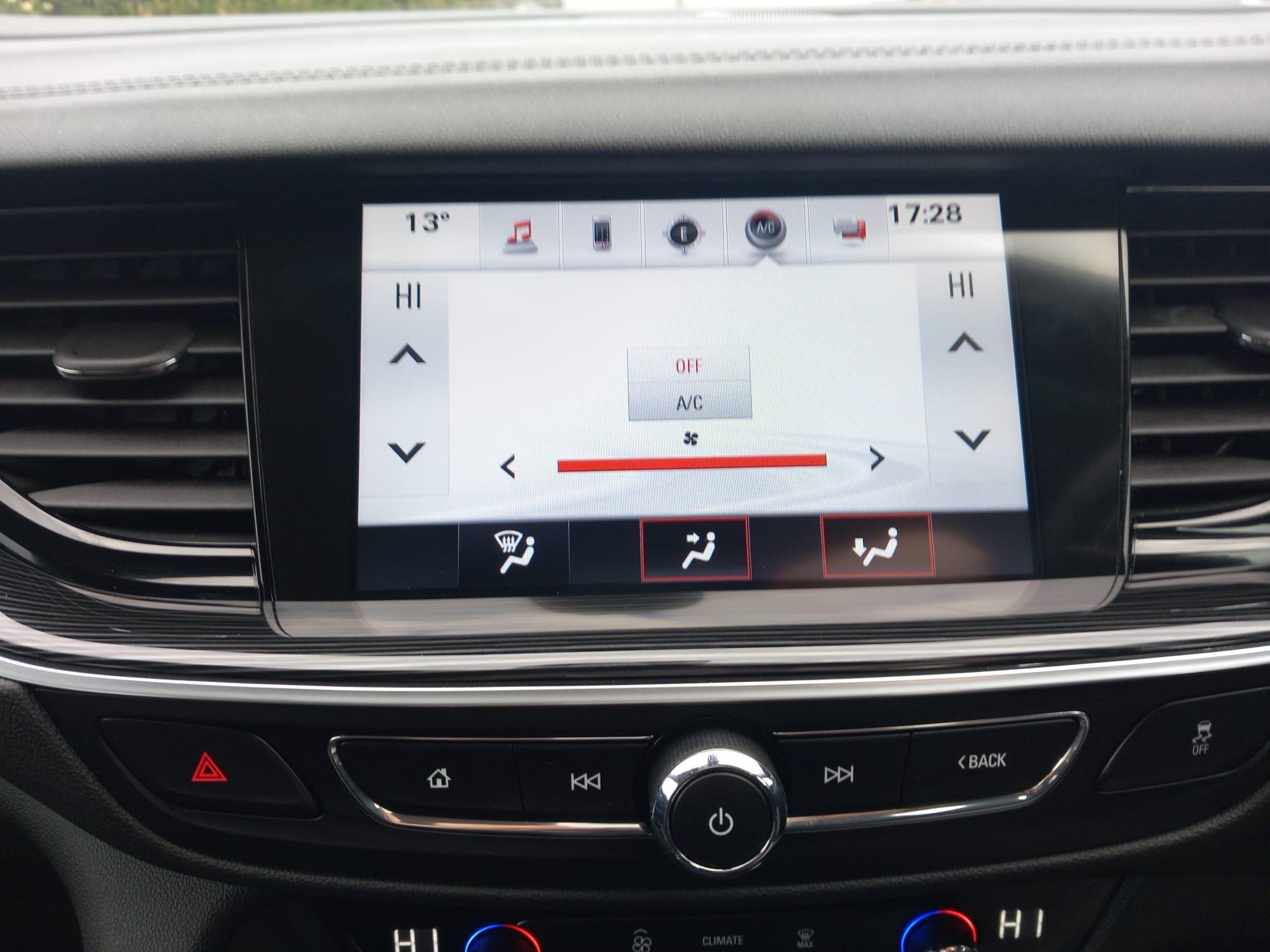 Vauxhall Insignia view 10