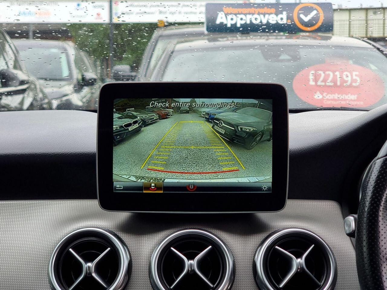 Mercedes-Benz Gla view 13