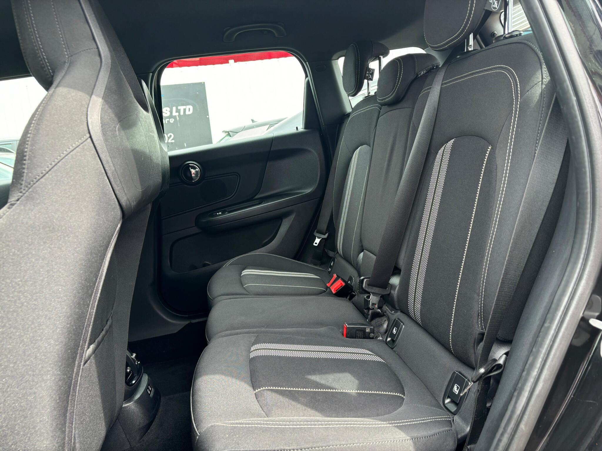 Mini Countryman view 7
