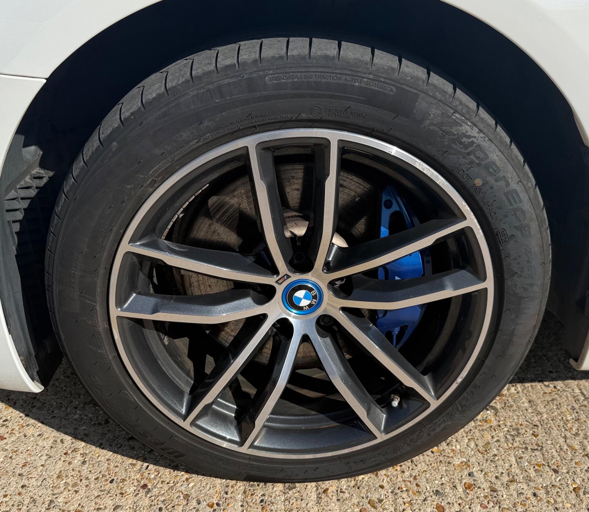 BMW 5 Series view 27