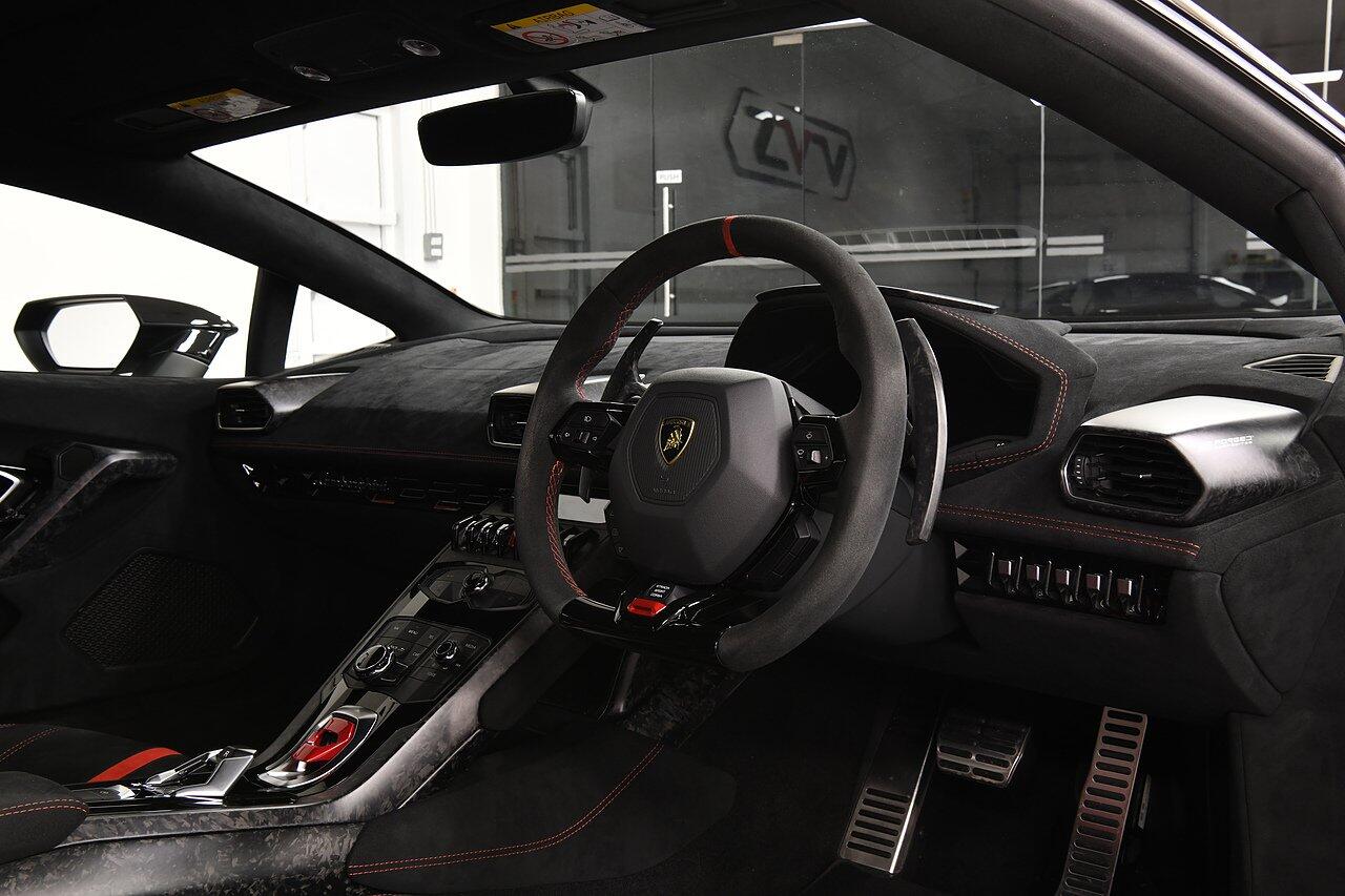 Lamborghini Huracan view 4