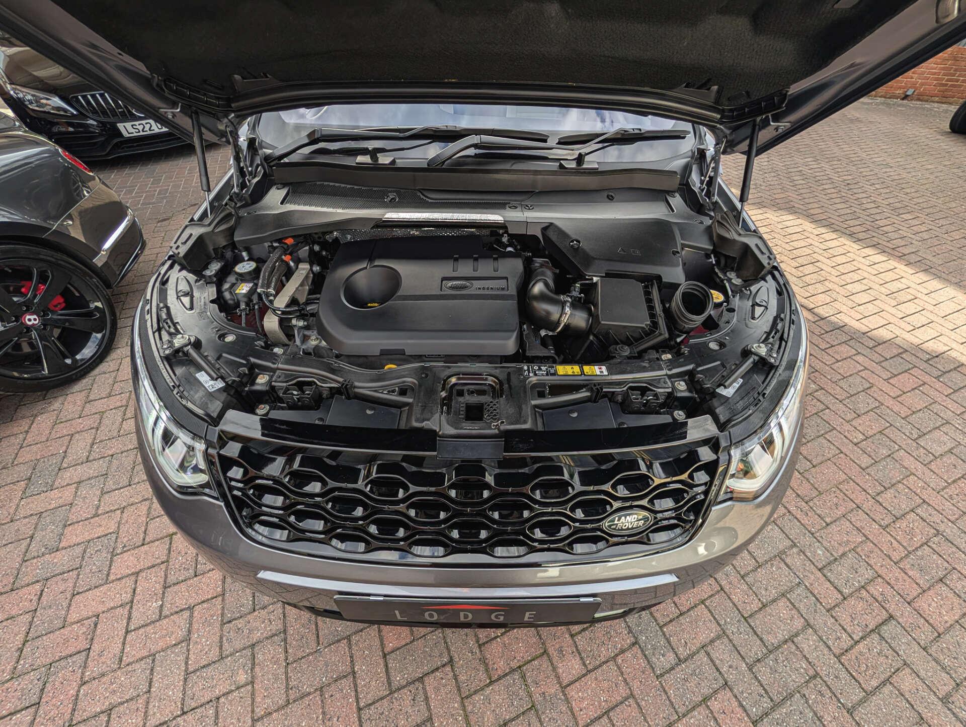 Land Rover Discovery Sport view 21