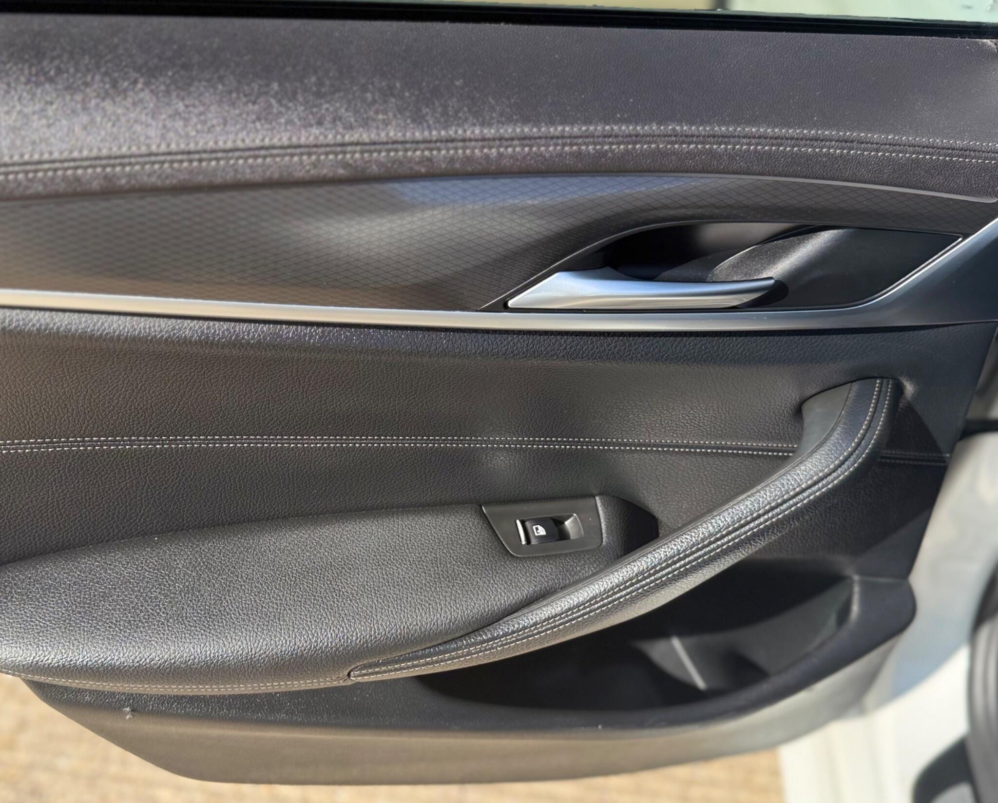 BMW 5 Series view 22