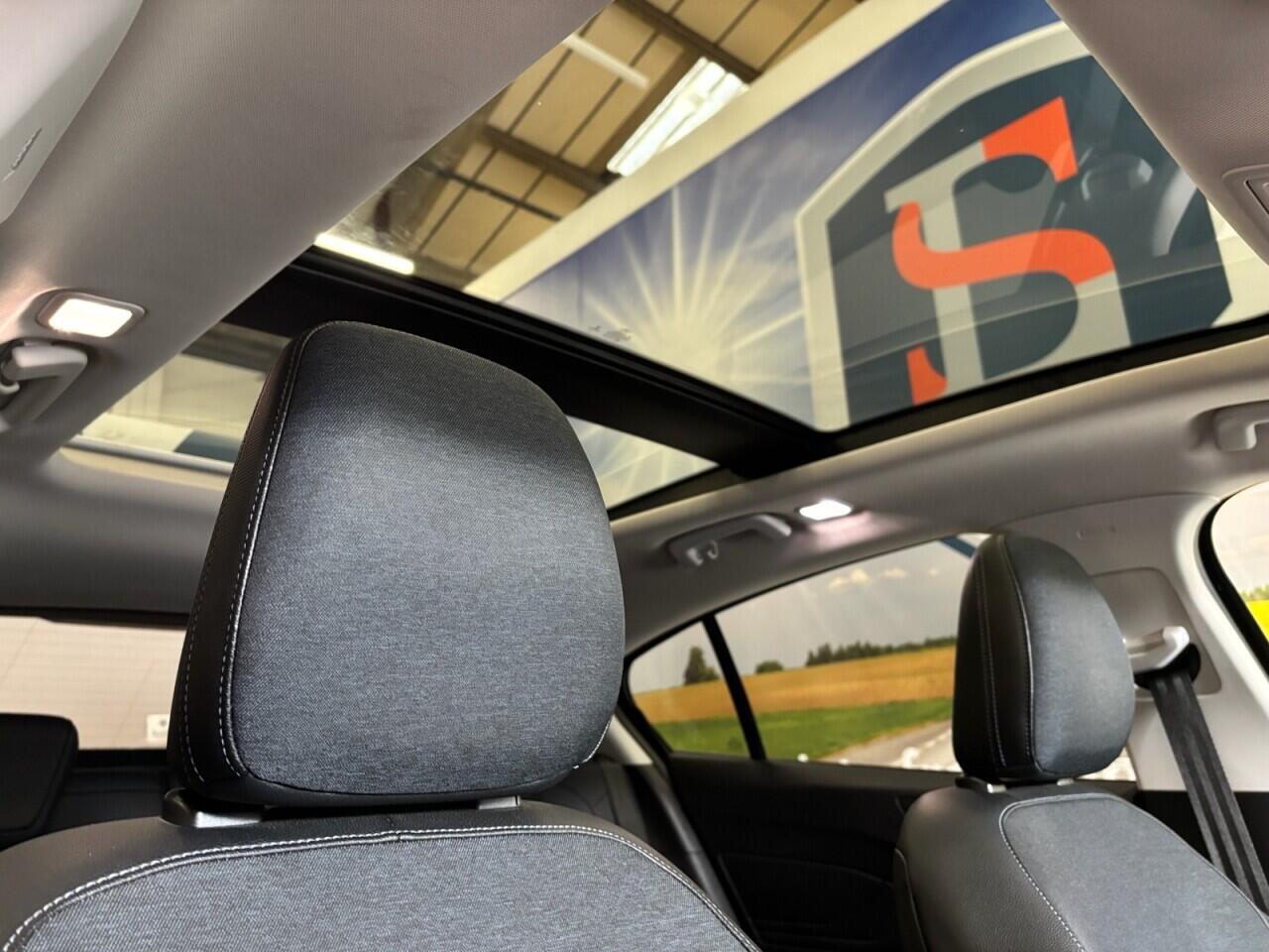 Ford Focus view 18