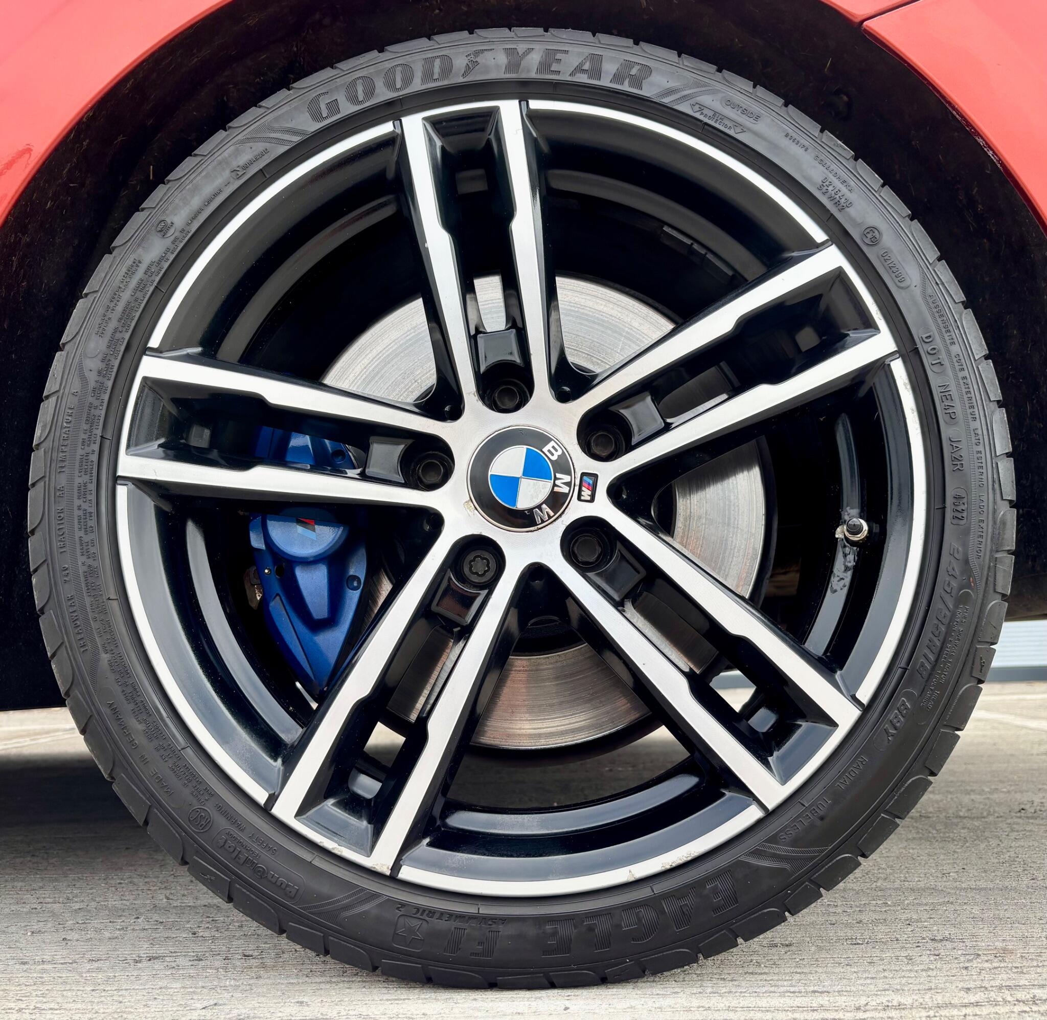 BMW 2 Series view 22