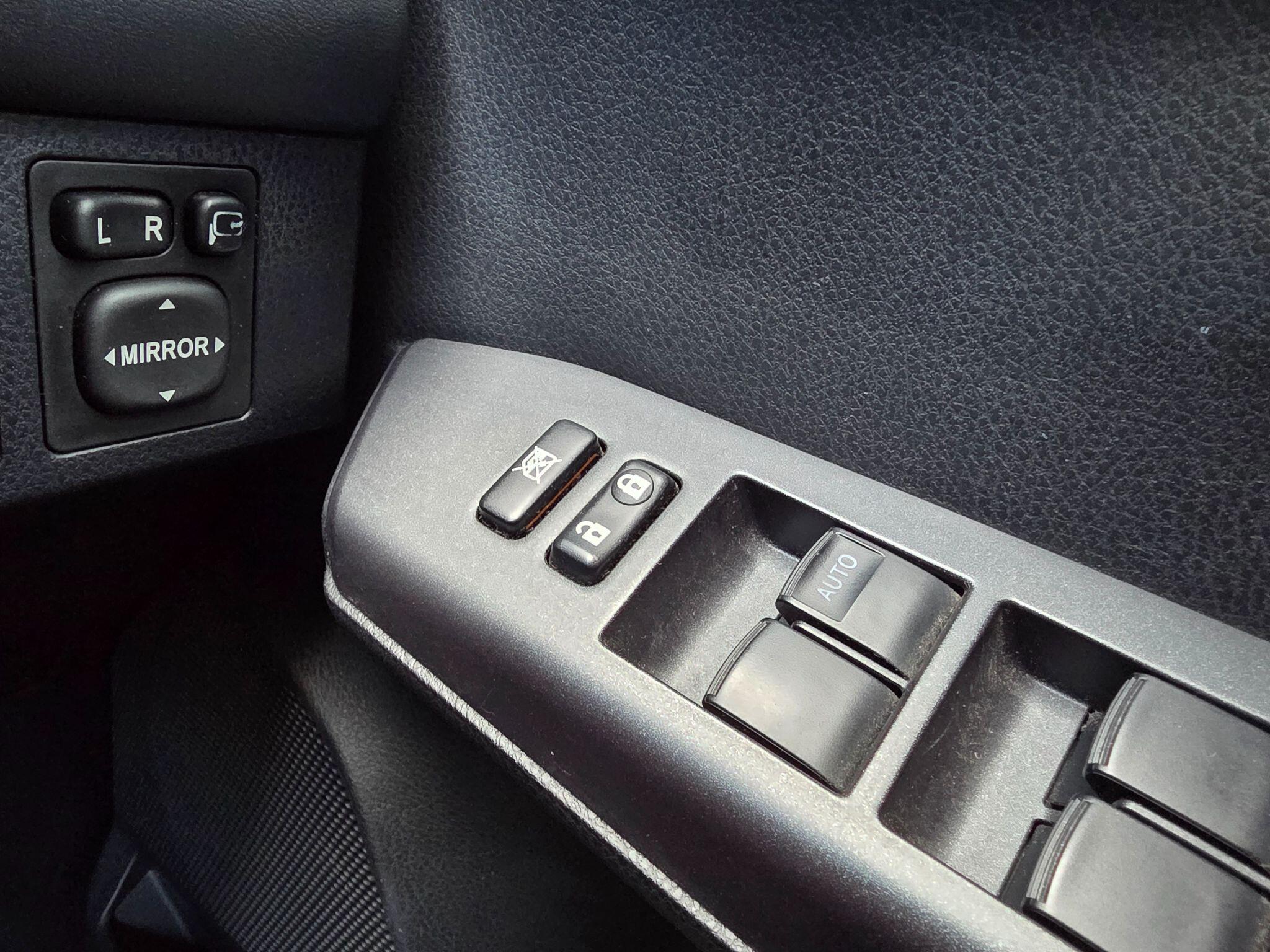 Toyota Rav4 view 21