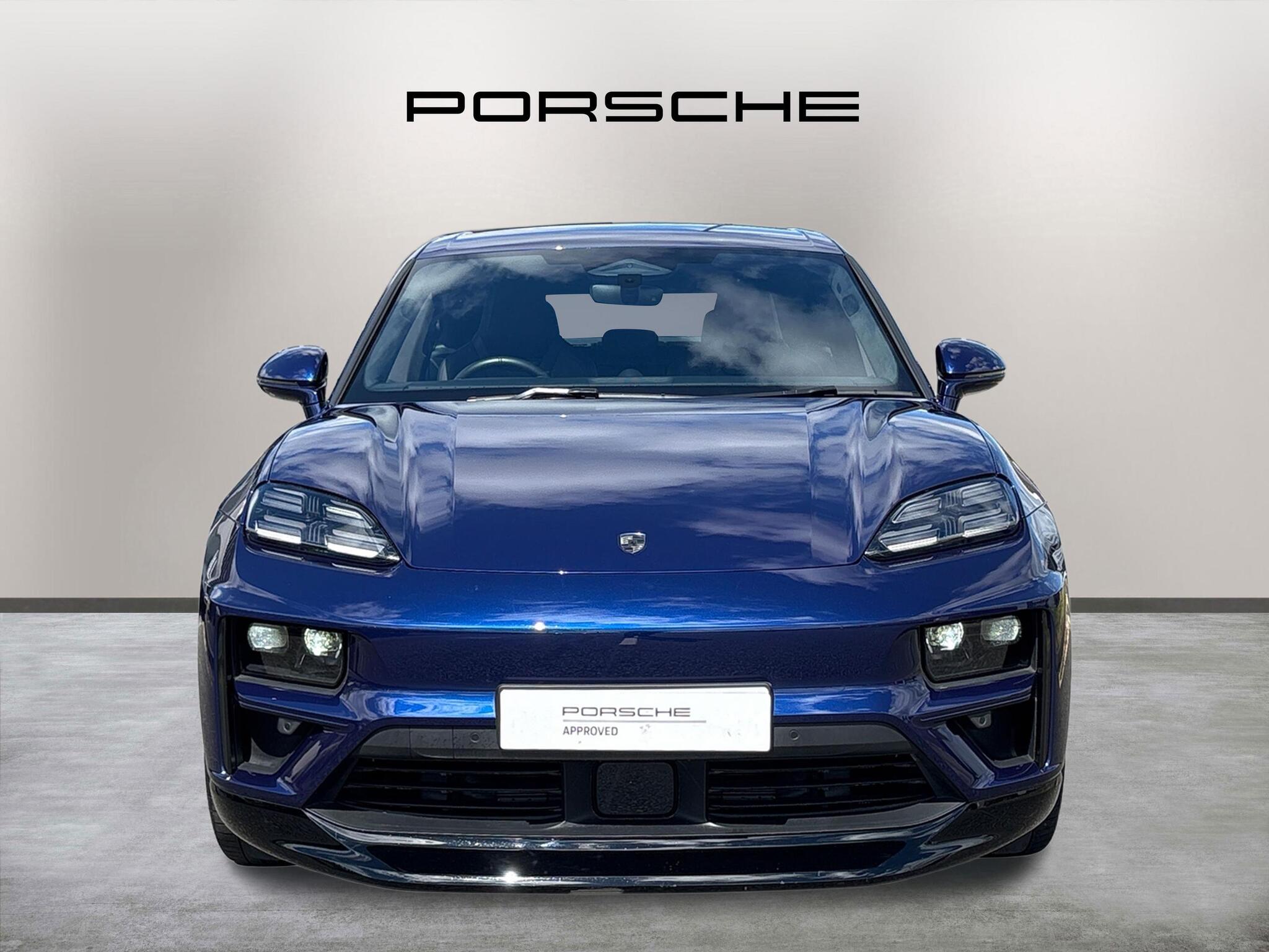 Porsche Macan view 2