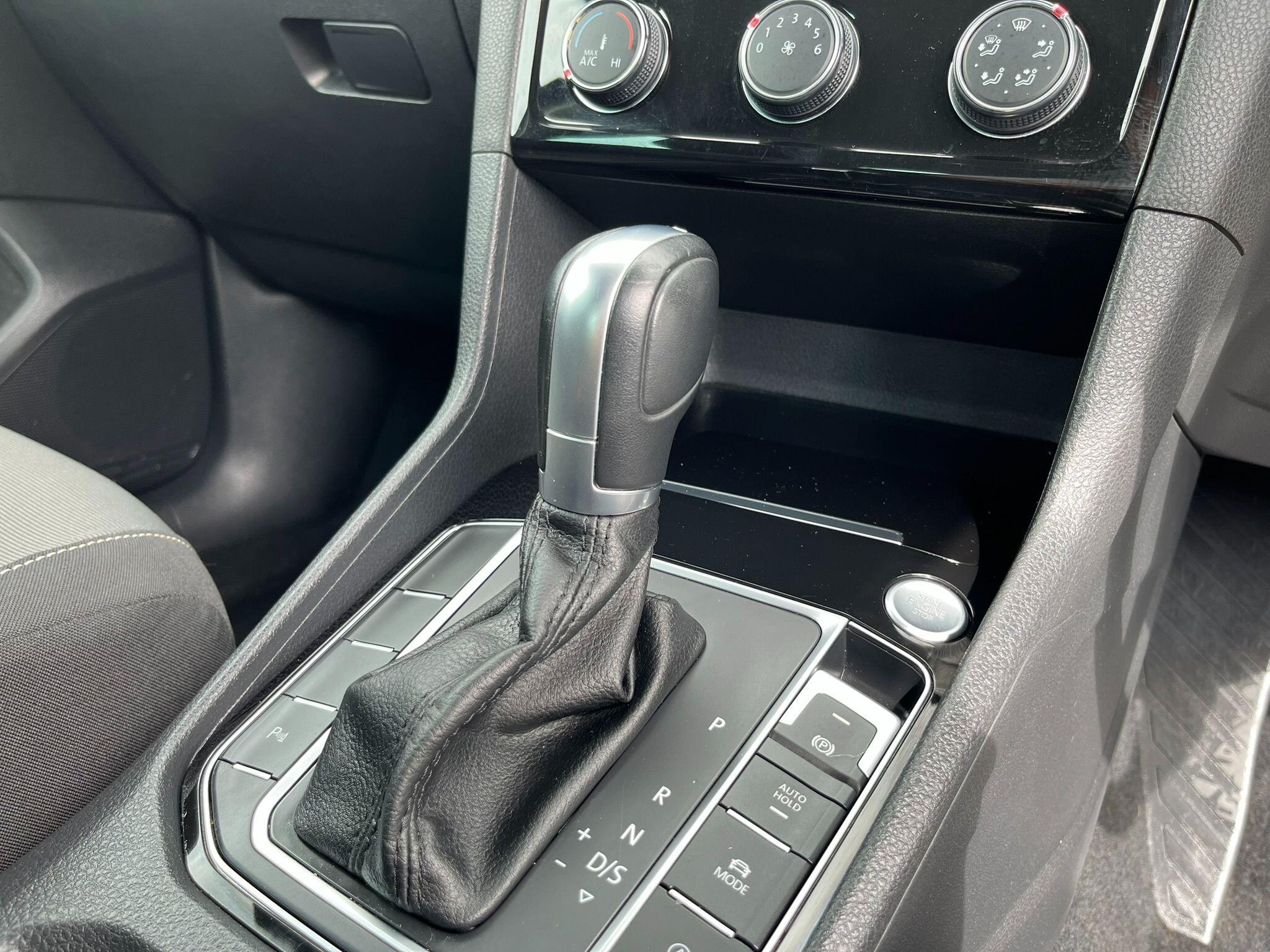 Volkswagen Golf SV view 23