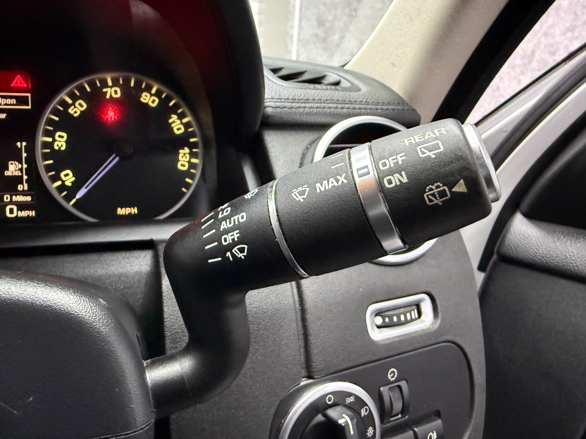 Land Rover Discovery 4 view 25
