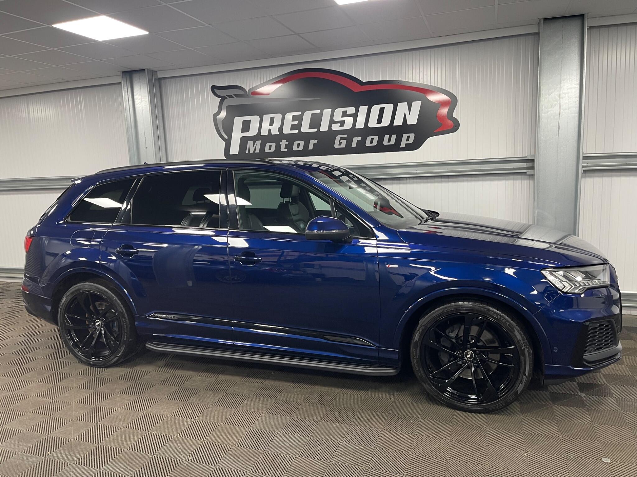 Audi Q7 view 26