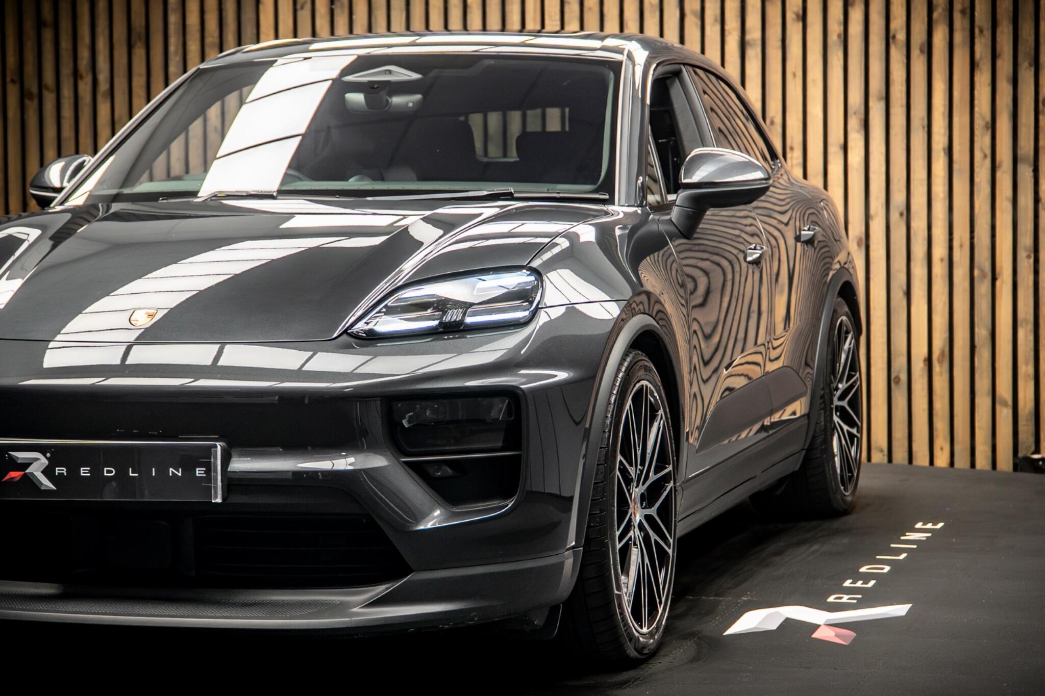 Porsche Macan view 13