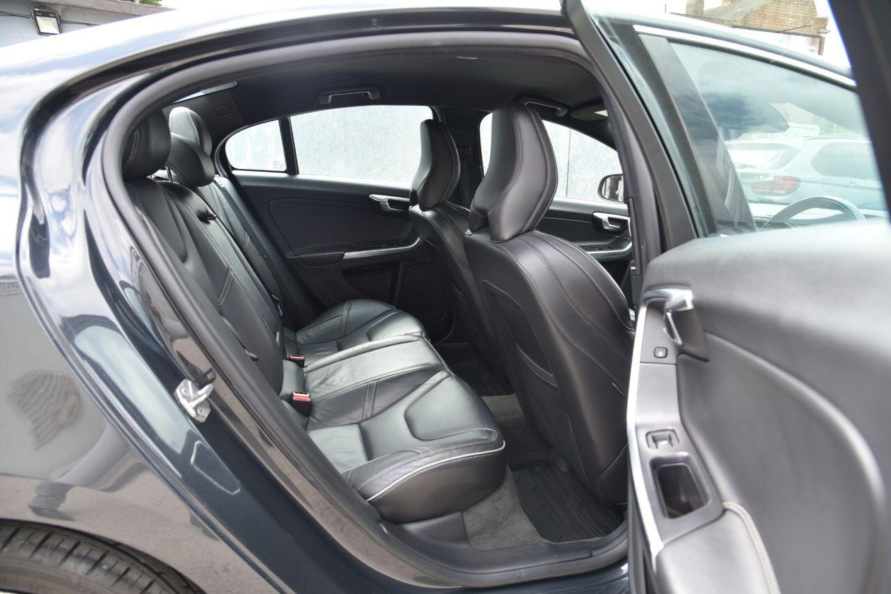 Volvo S60 view 24