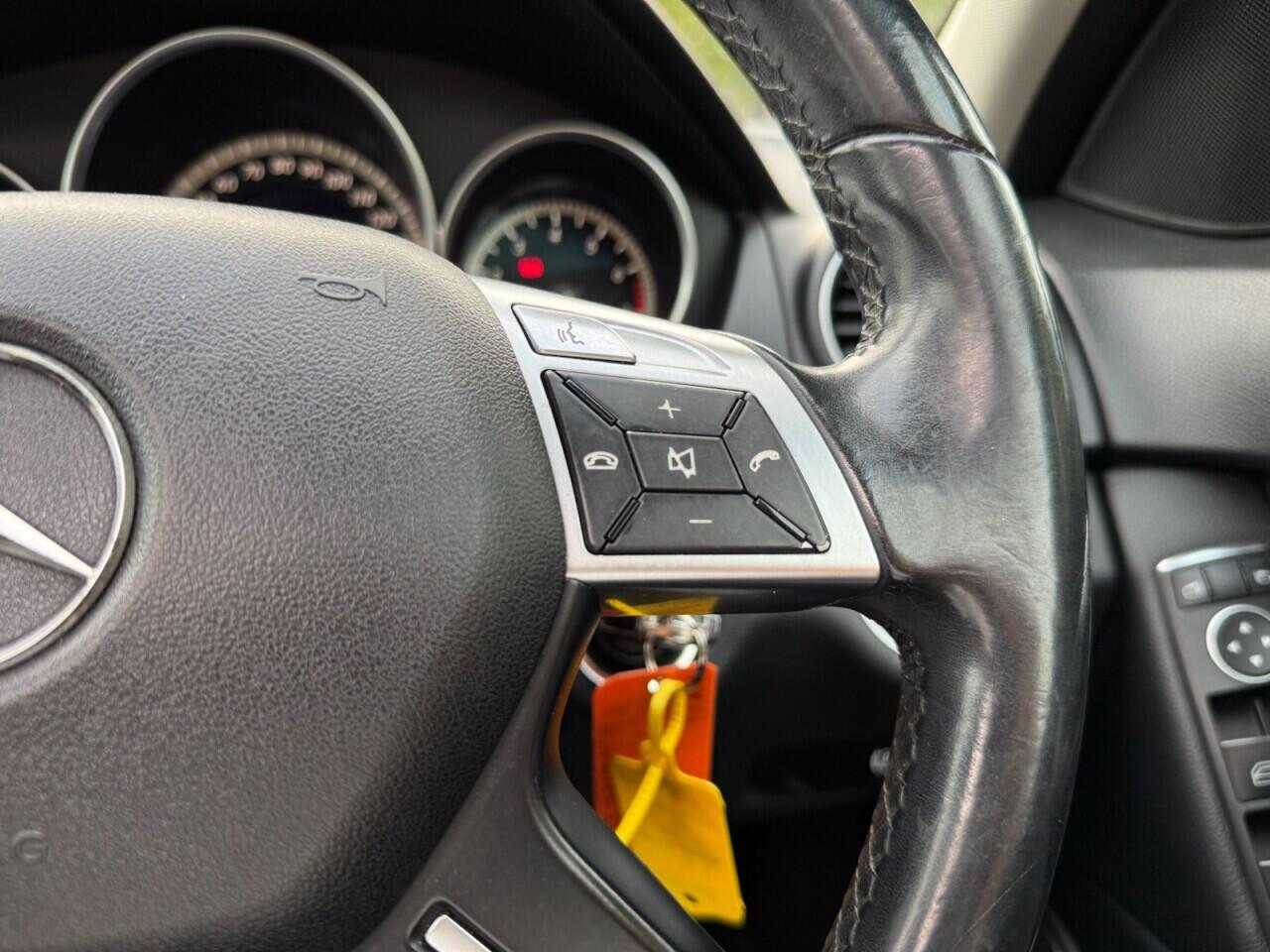 Mercedes-Benz C-Class view 16
