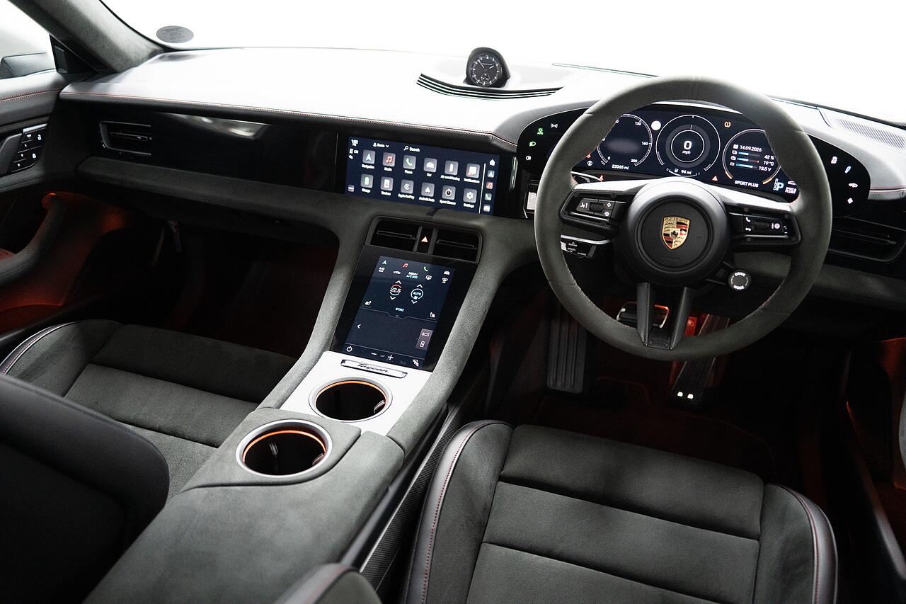 Porsche Taycan view 7