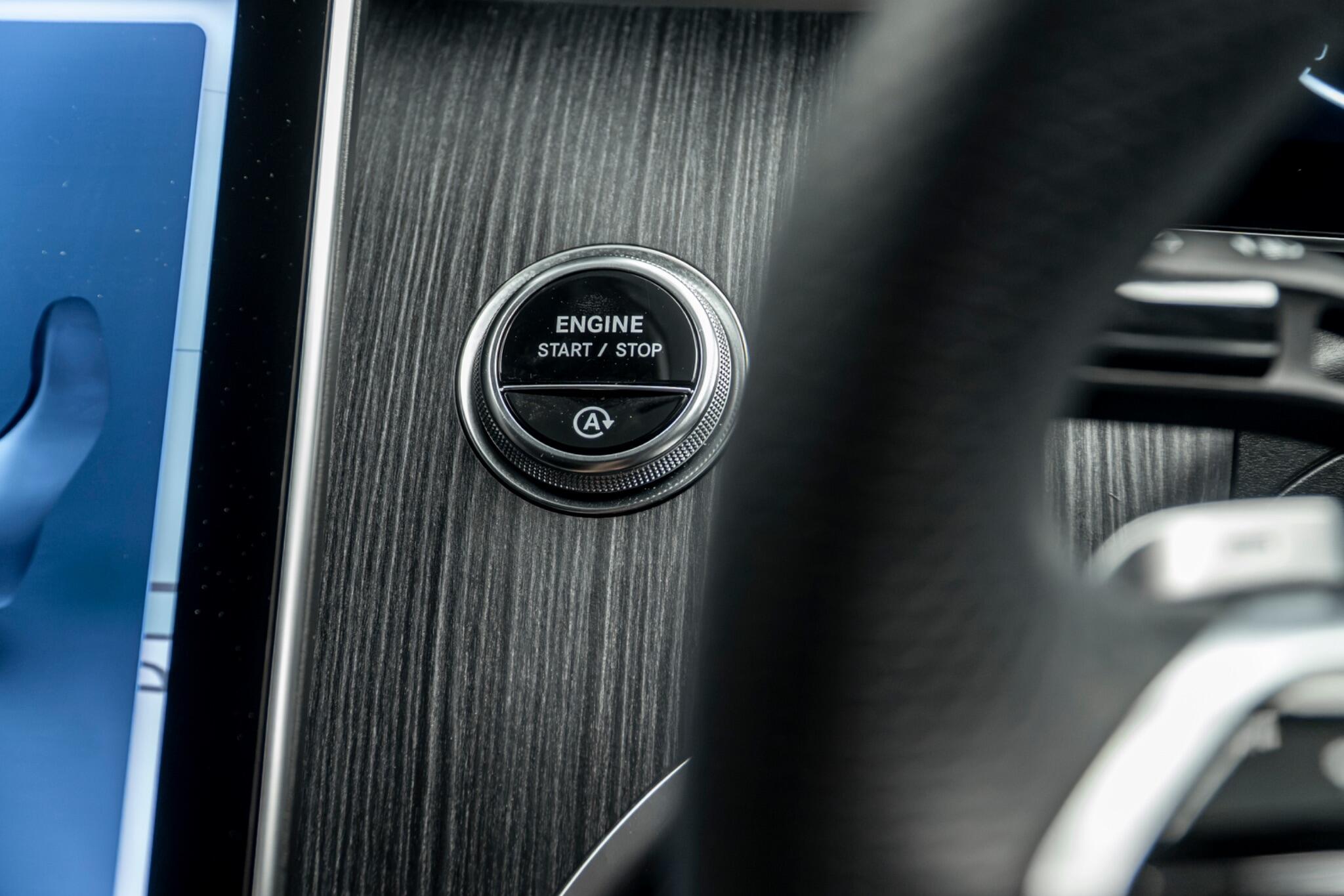 Mercedes-Benz C-Class view 42