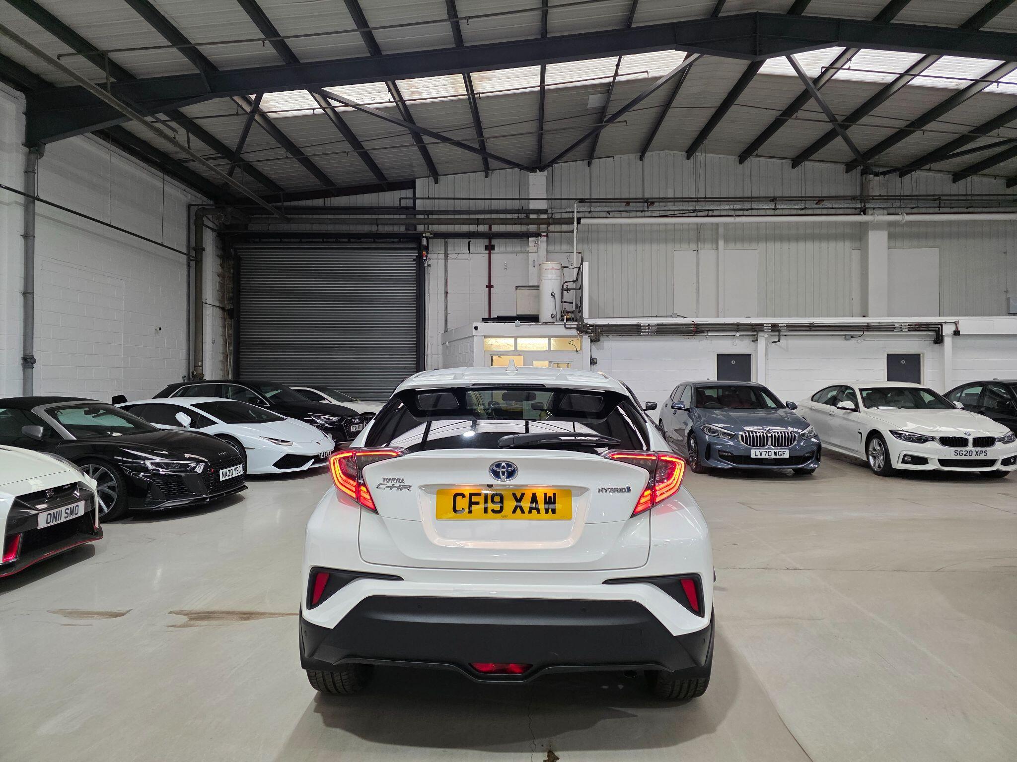 Toyota C-HR view 4