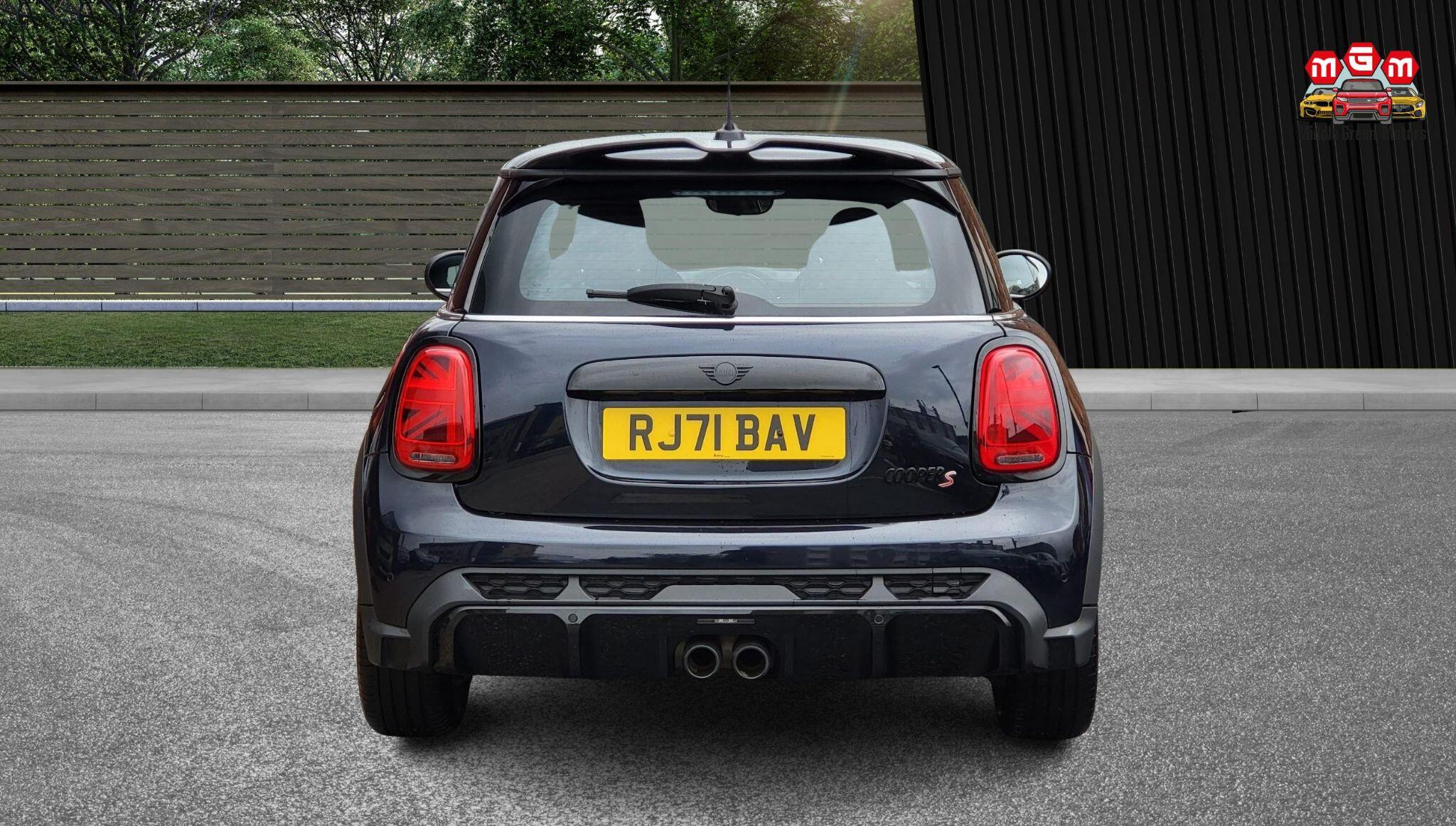 Mini Hatch view 7