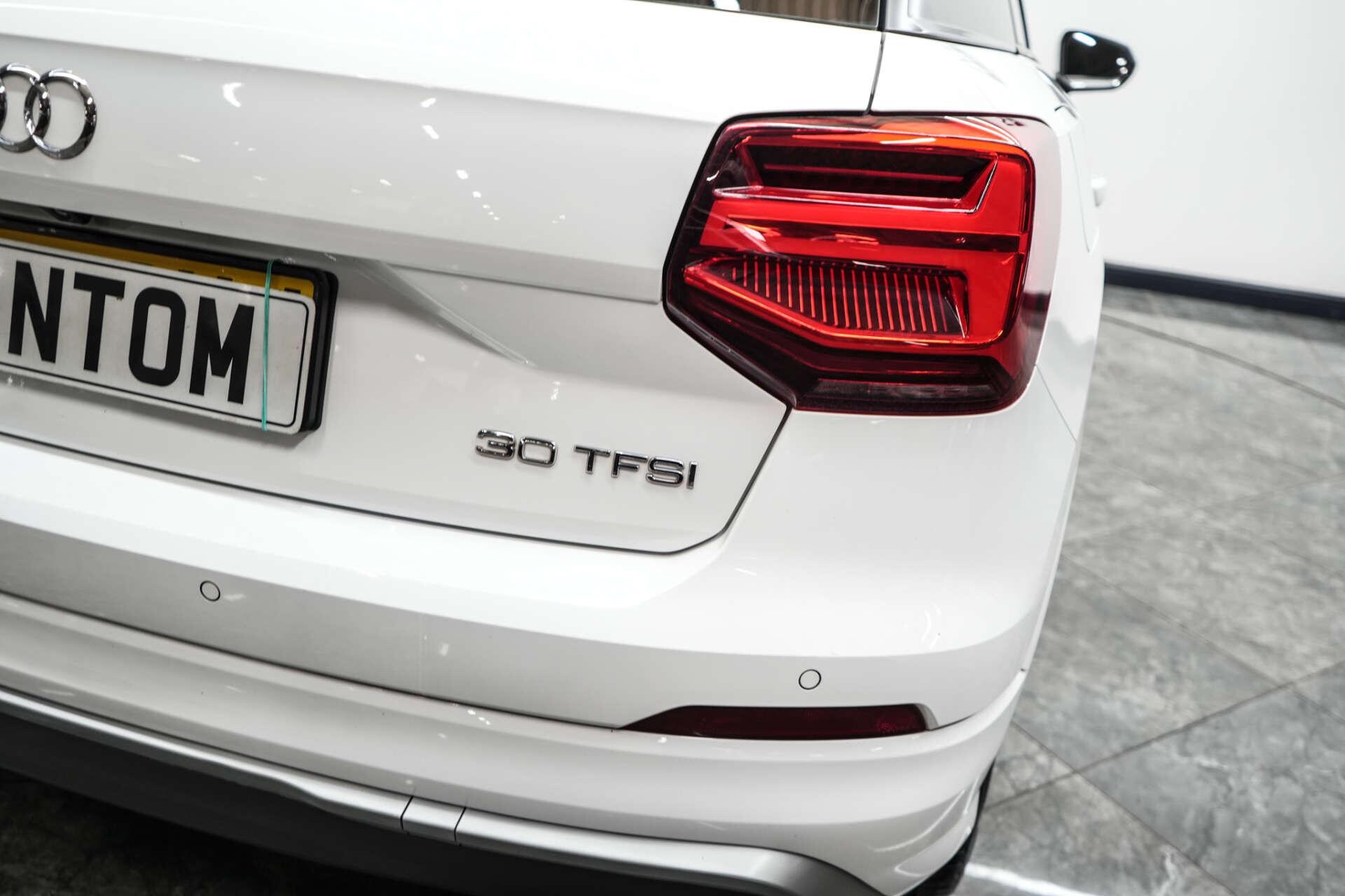 Audi Q2 view 11