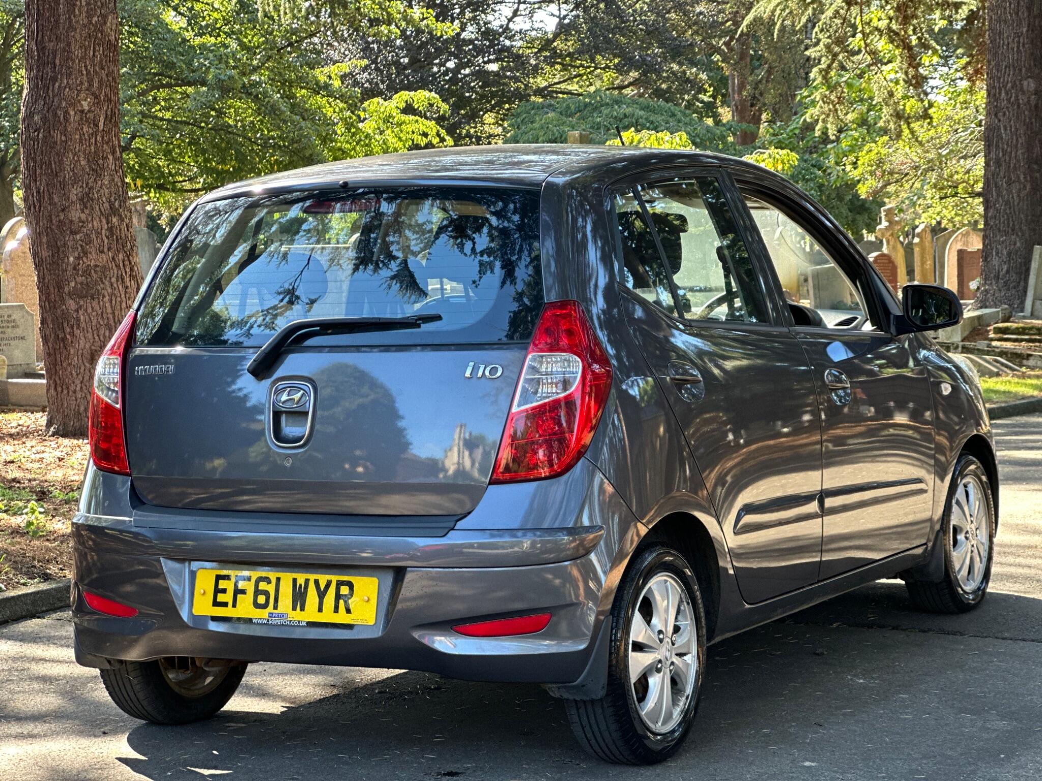 Hyundai i10 view 24