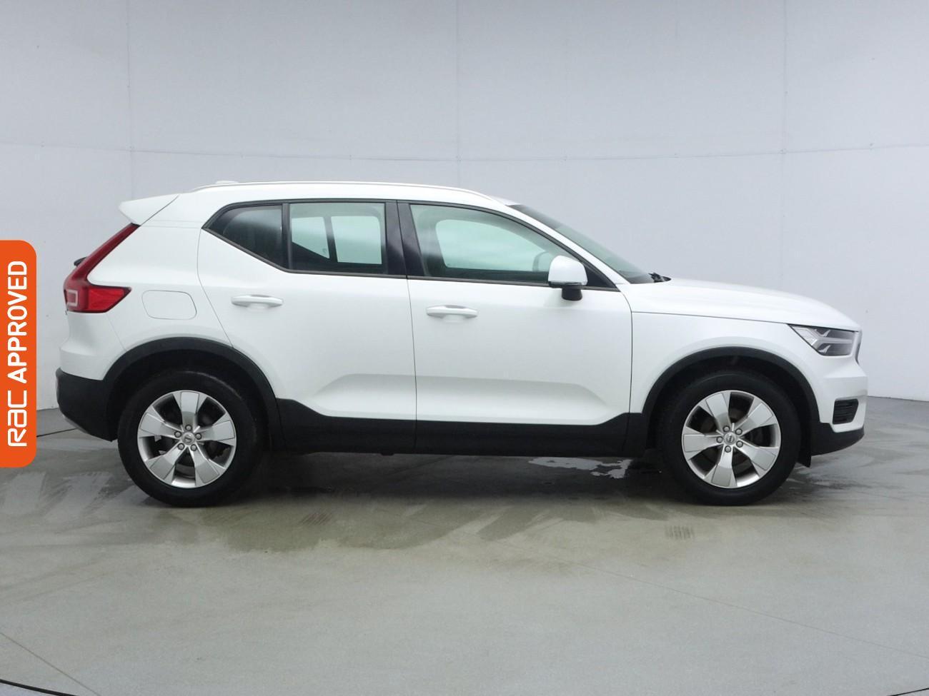 Volvo XC40 view 6