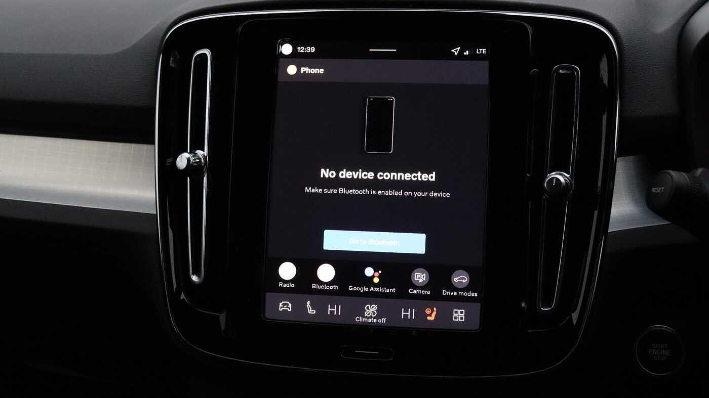 Volvo XC40 view 36