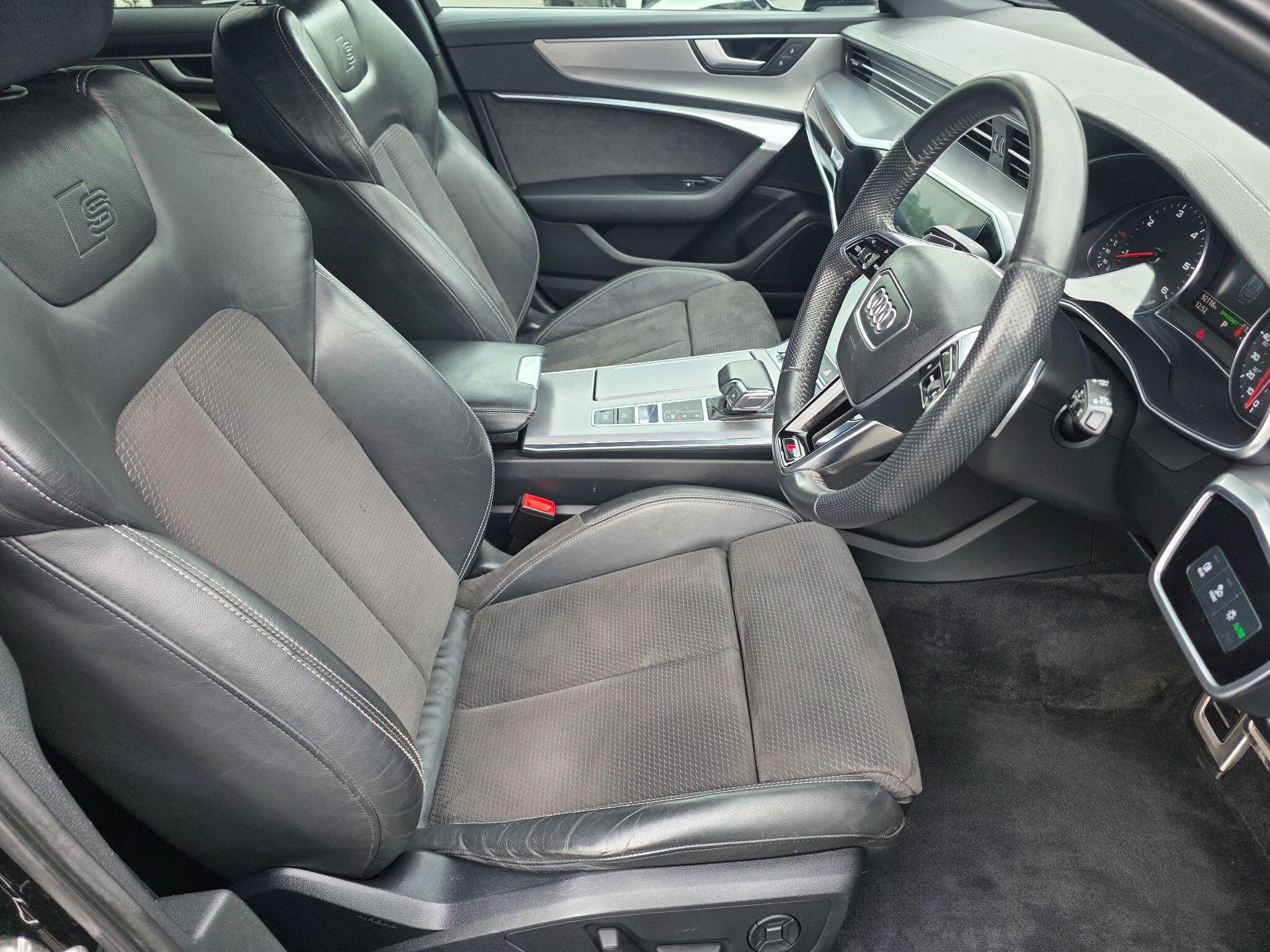 Audi A6 Avant view 10