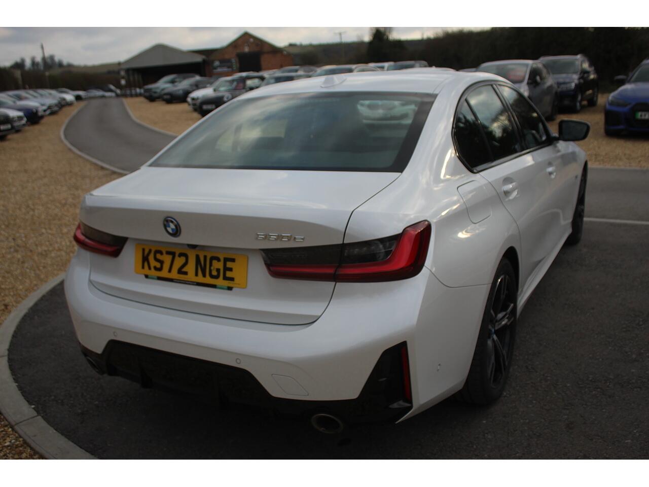 BMW 3 Series view 12