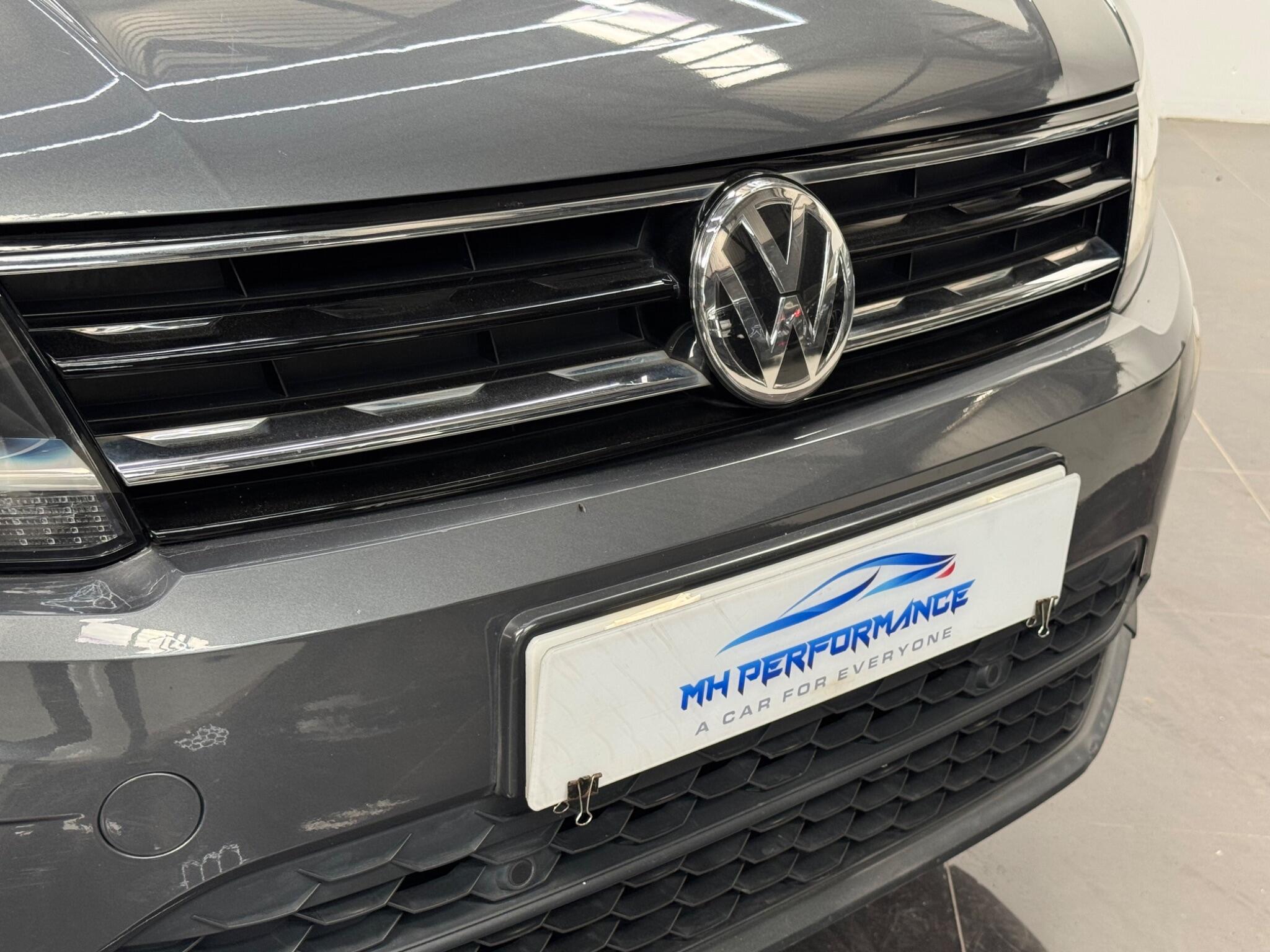 Volkswagen Tiguan view 29