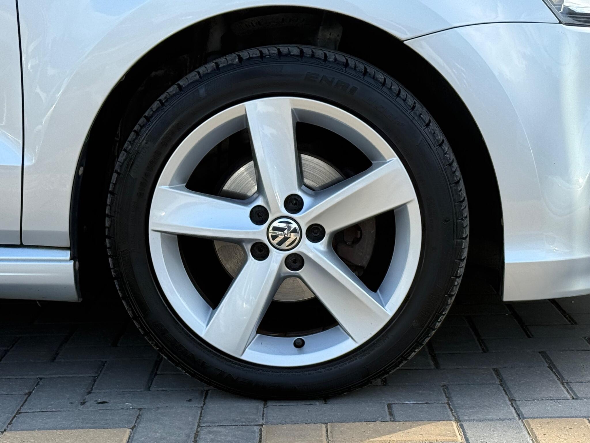 Volkswagen Polo view 11