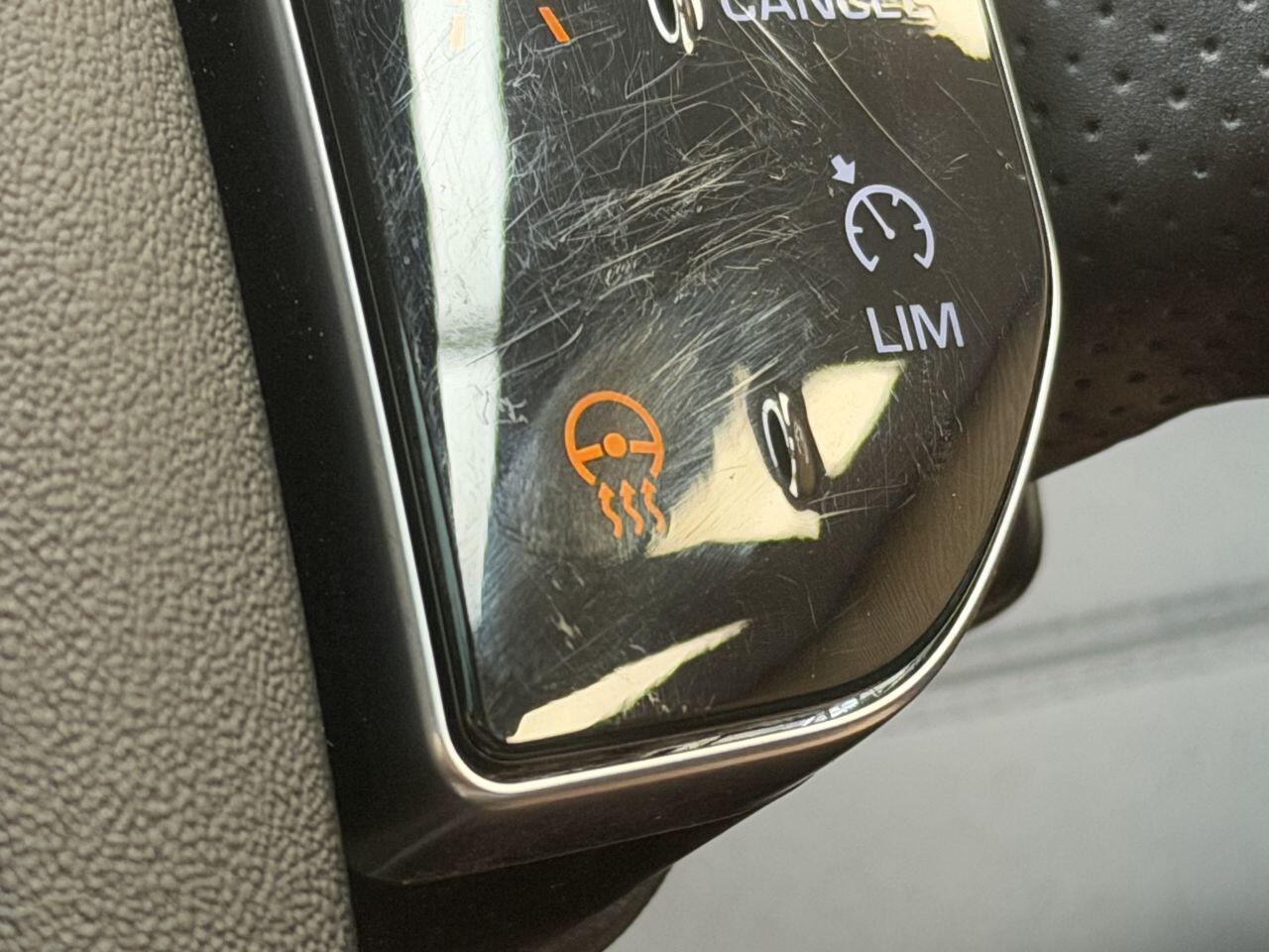 Land Rover Range Rover Evoque view 32