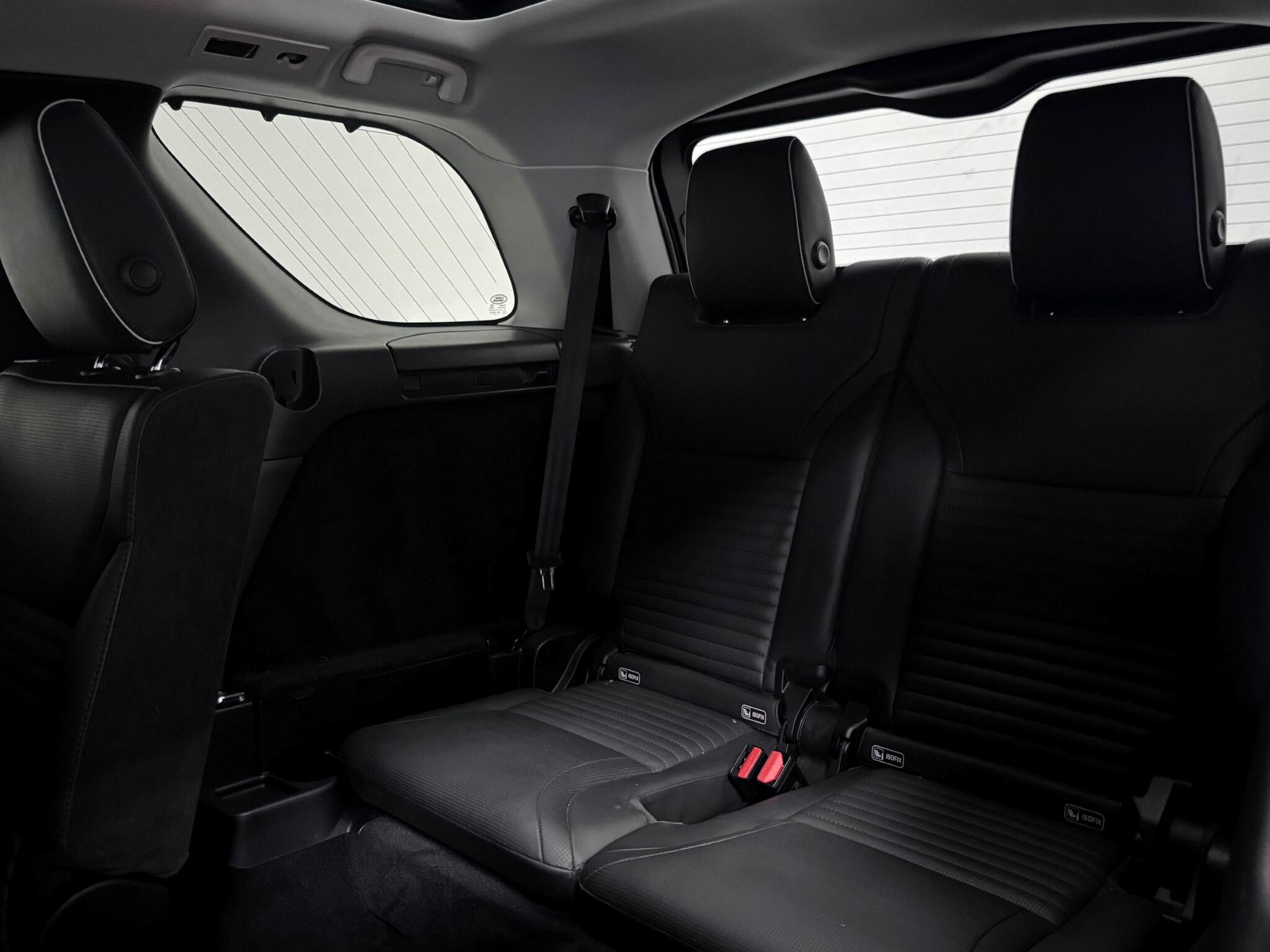 Land Rover Discovery view 12