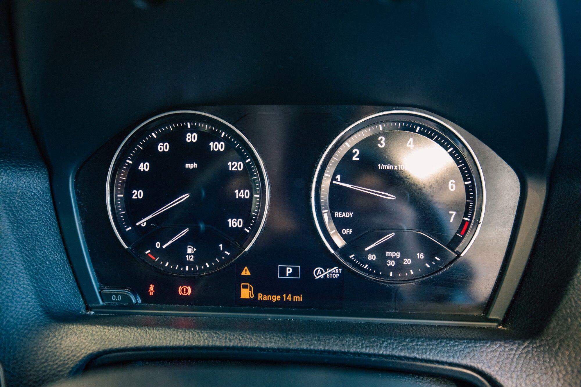 BMW 1 Series view 14