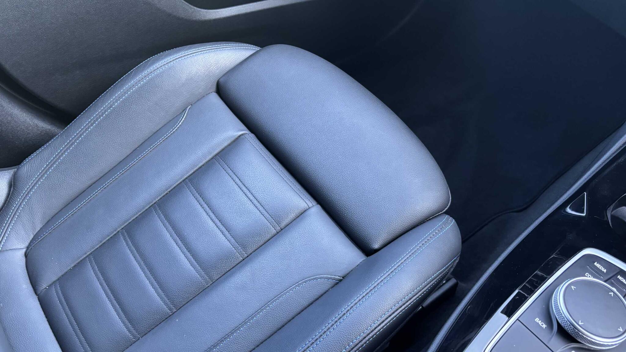 BMW iX3 view 28